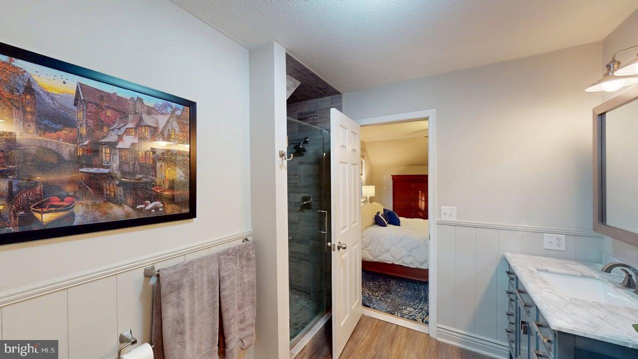 LAKEWOOD - Residential