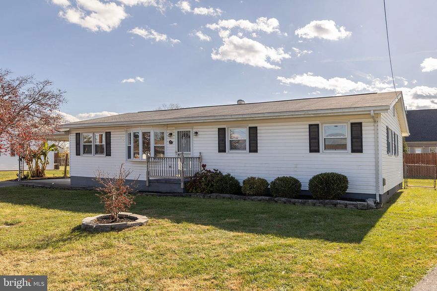 Live in town on south end with a viable yard with two sheds, 4 bedrooms, some simple updates mostly from 2020, hardwood floors, over 1400sqft, no hoa, and close proximity to major road arteries.  Utilities are public water, septic, and electric.  Dbox and lines were replaced in 2012 (Septic < number of bedrooms).  Owner is licensed VA real estate agent.