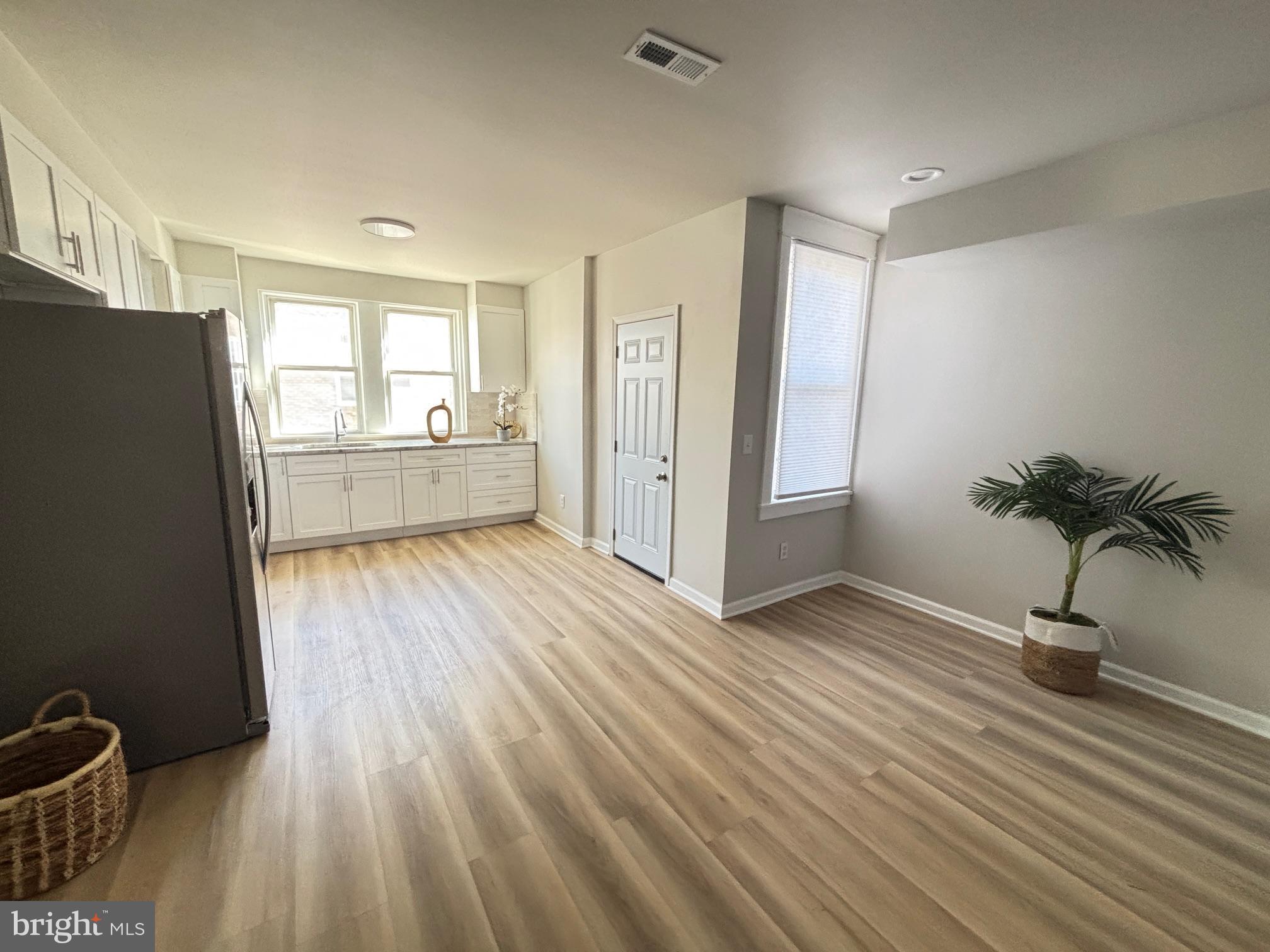 PHILADELPHIA - Residential