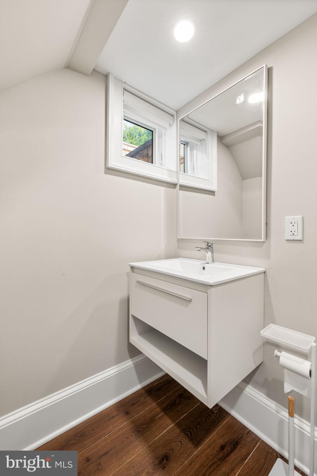 SOCIETY HILL - Residential