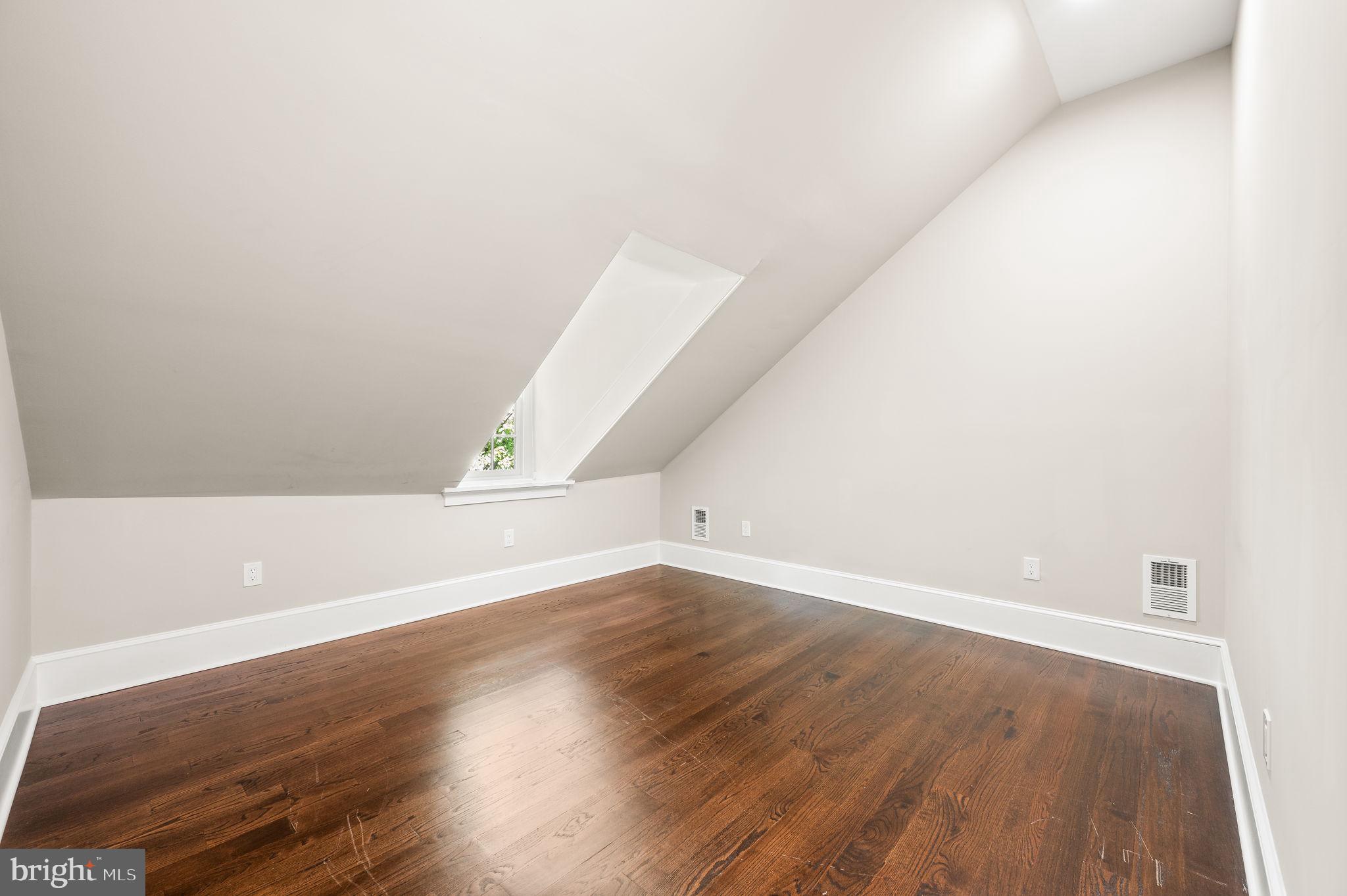 SOCIETY HILL - Residential