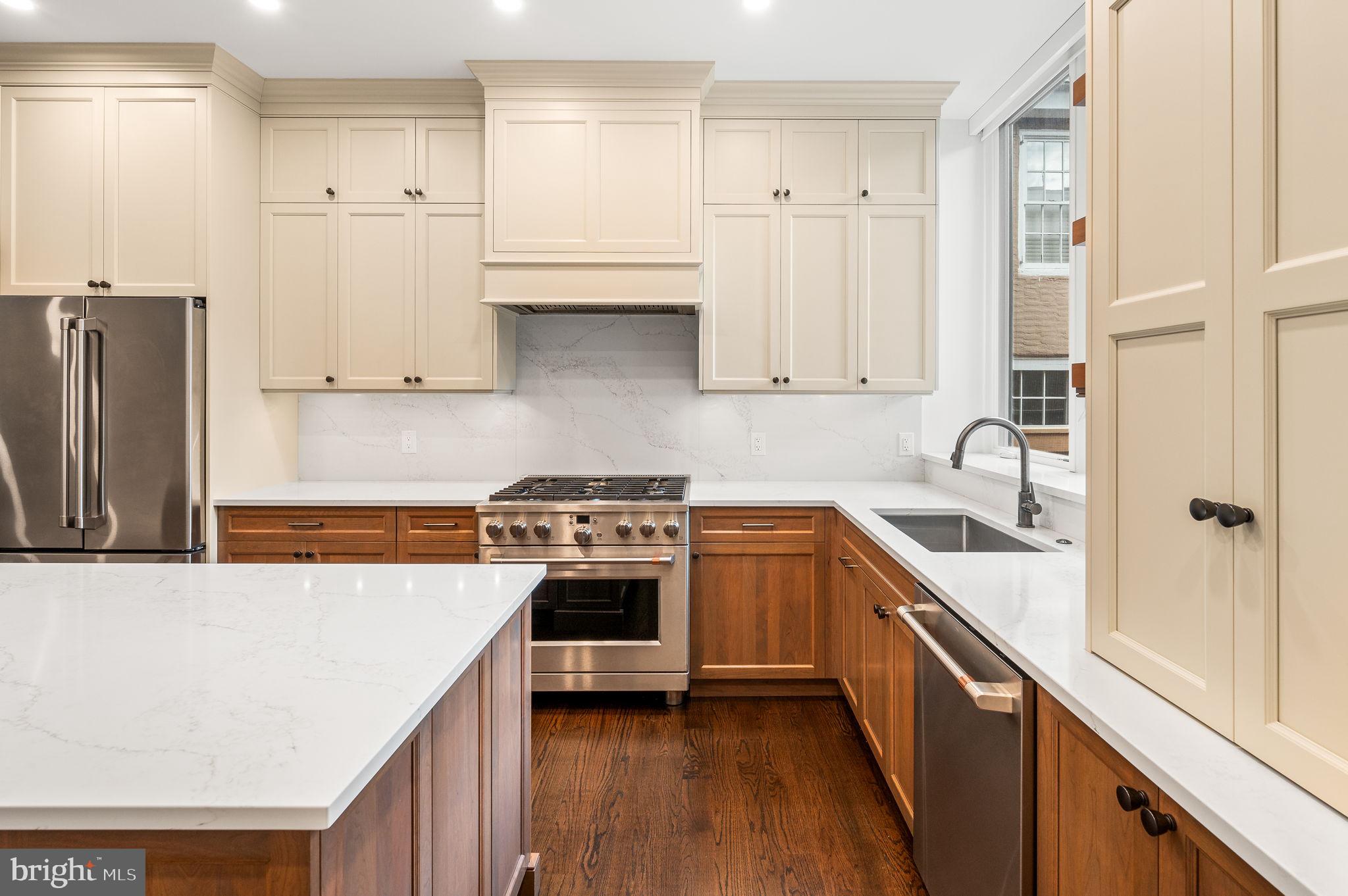 SOCIETY HILL - Residential