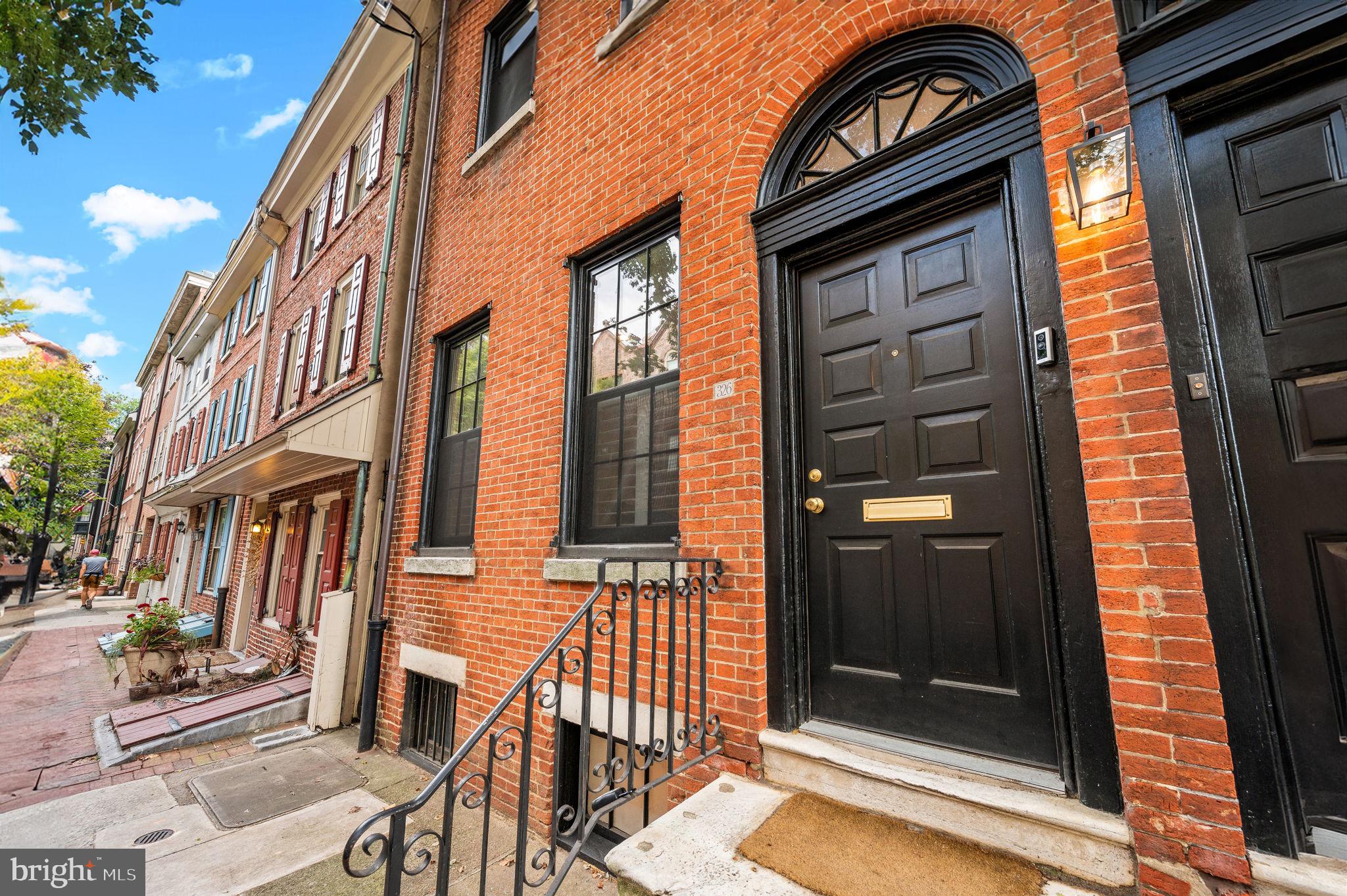 SOCIETY HILL - Residential