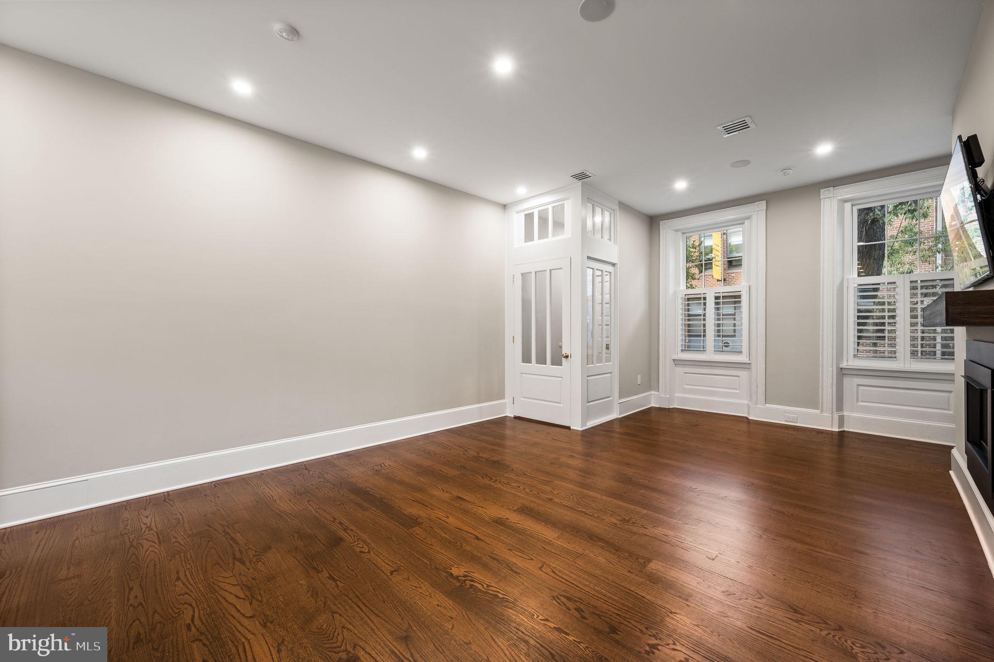 SOCIETY HILL - Residential