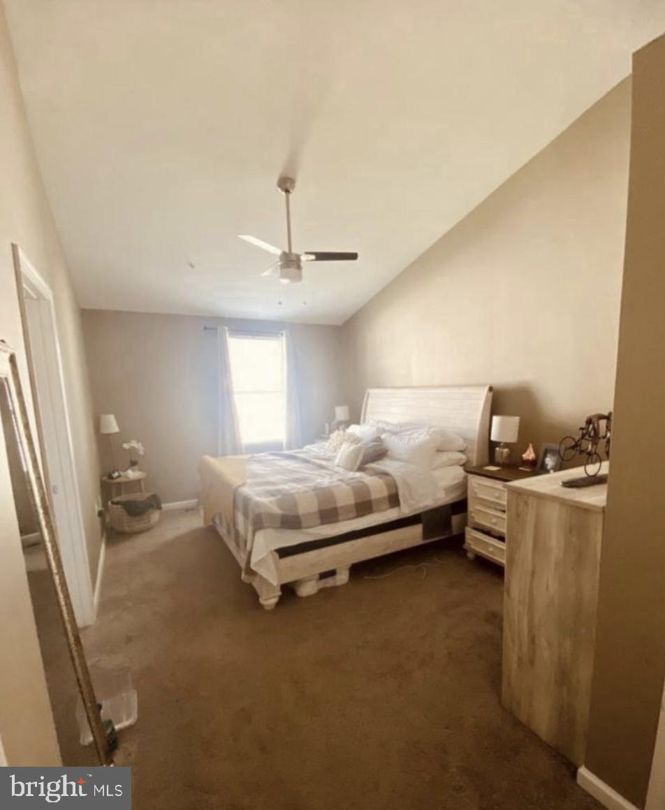 CREEKSTONE VILLAGE - Residential Lease