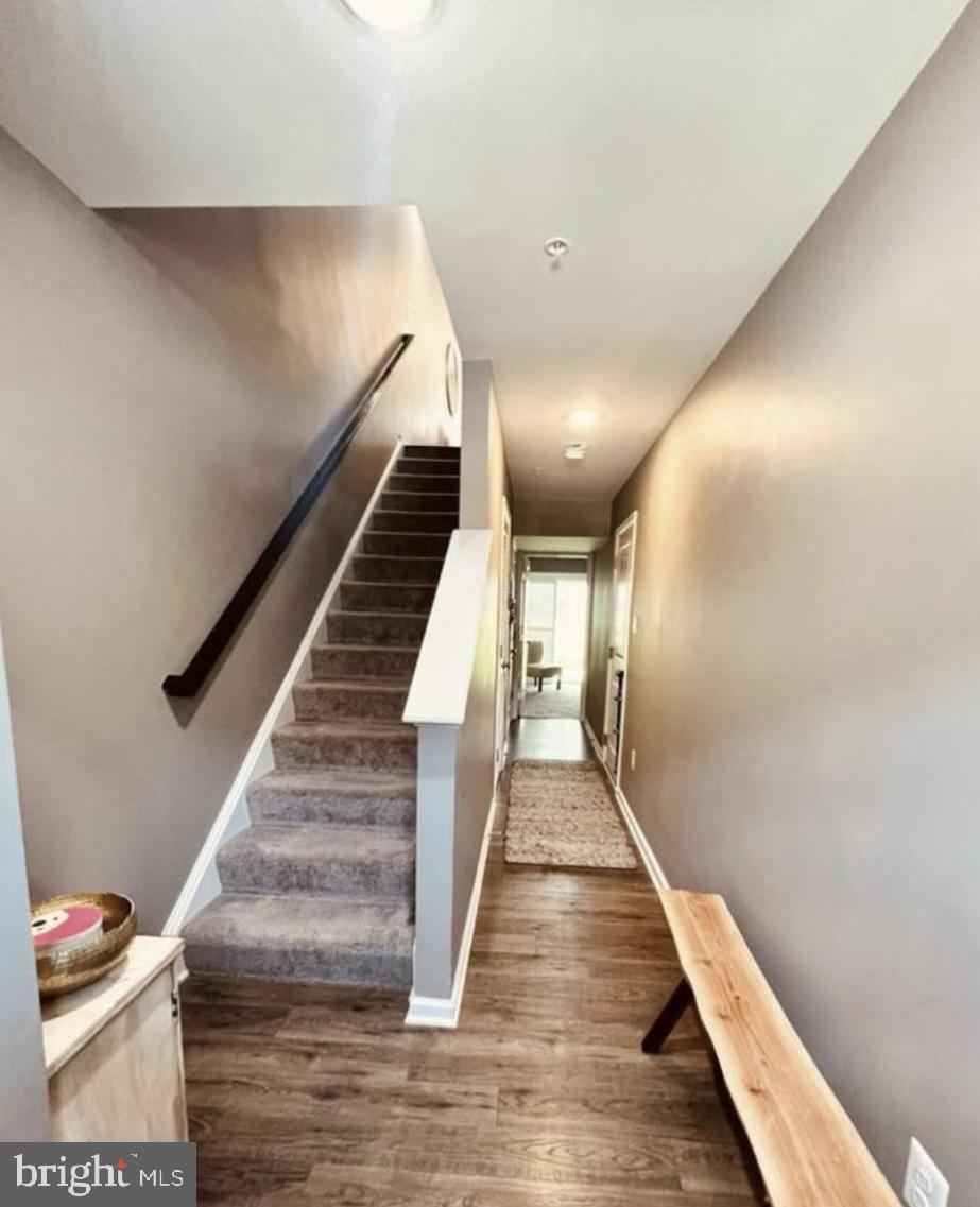 CREEKSTONE VILLAGE - Residential Lease