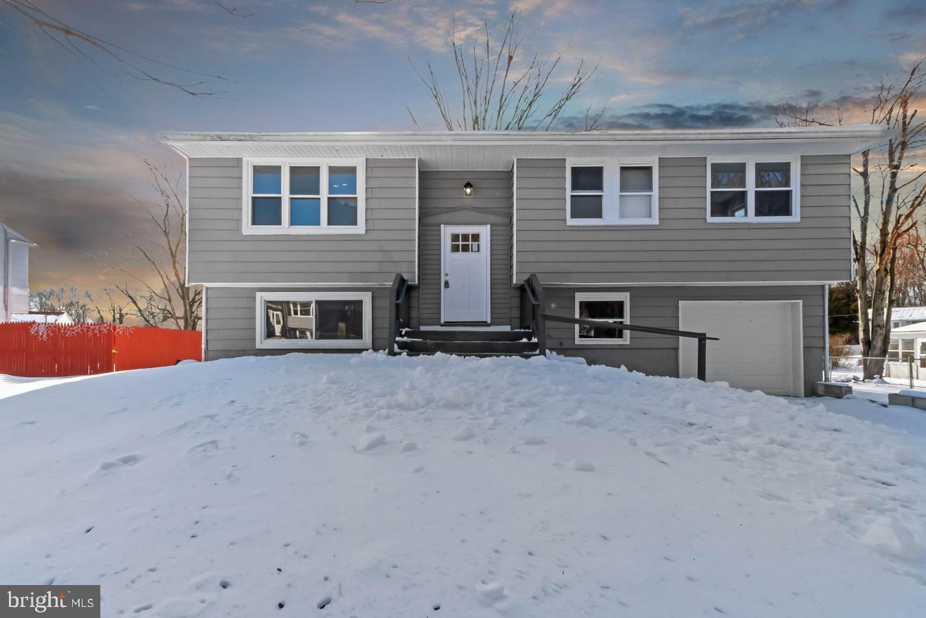 502 BLOOMFIELD DRIVE