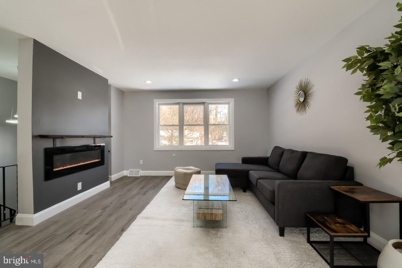 502 BLOOMFIELD DRIVE