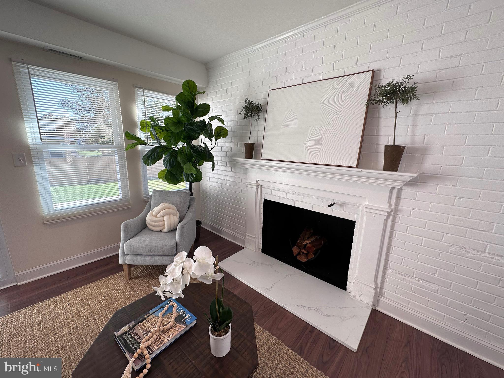 SILVER SPRING - Residential Lease