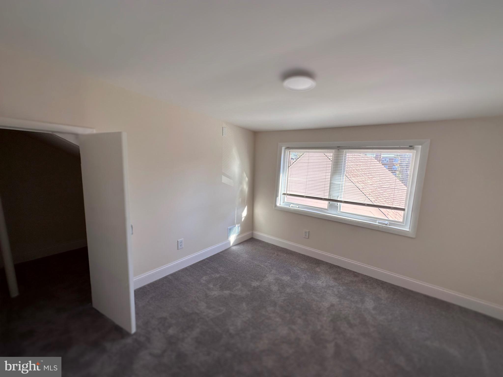 SILVER SPRING - Residential Lease