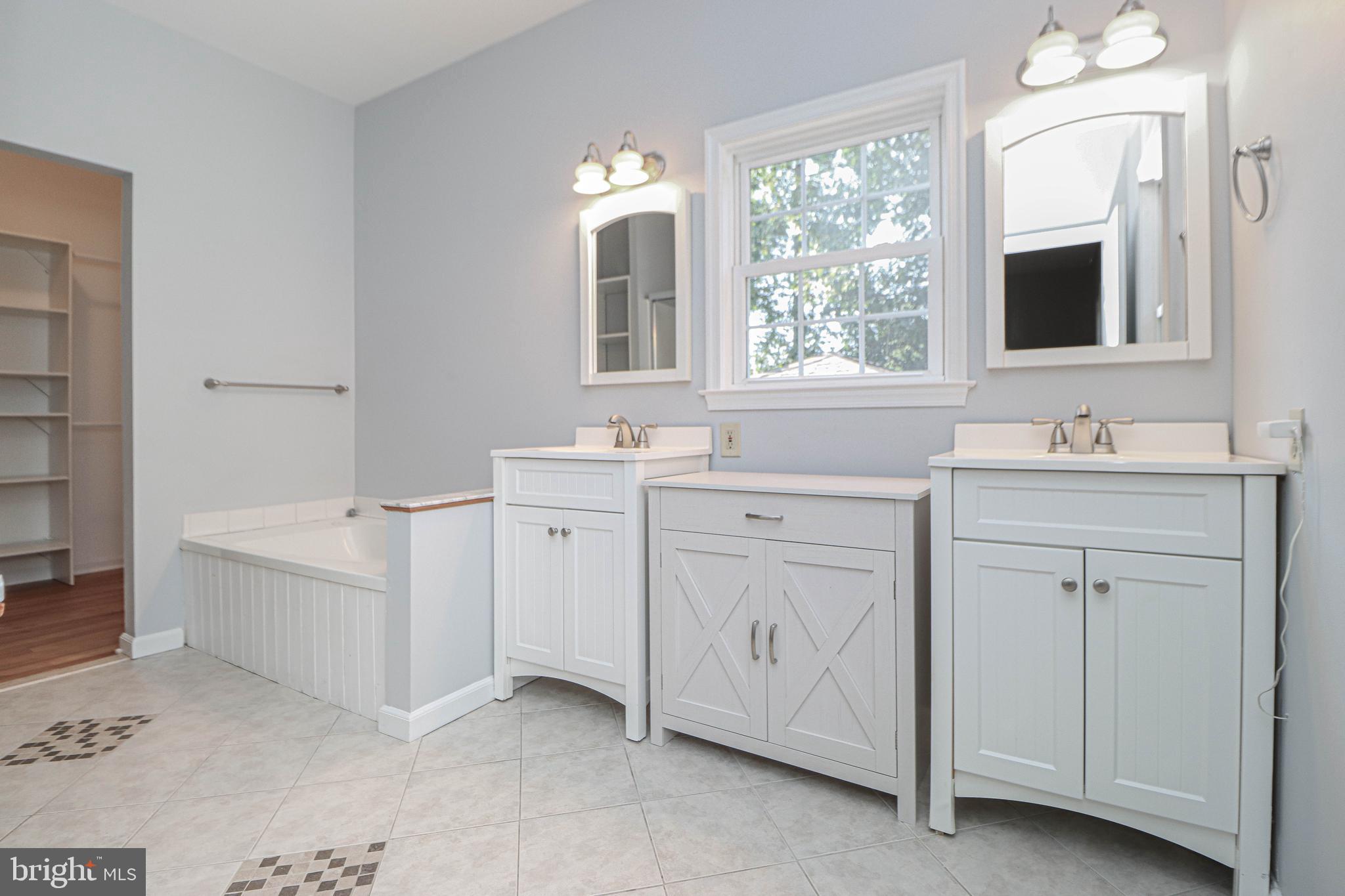 RIVER CLUB ESTATES - Residential