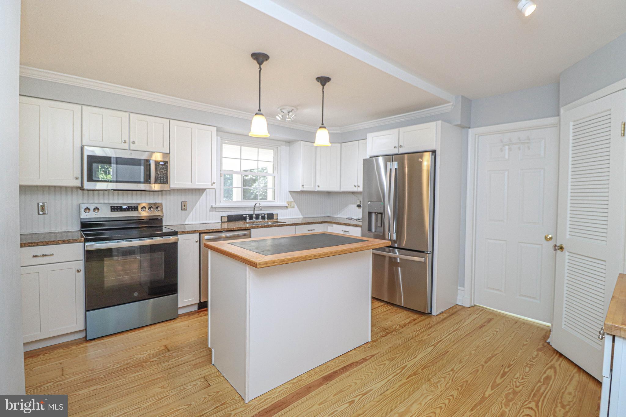 RIVER CLUB ESTATES - Residential