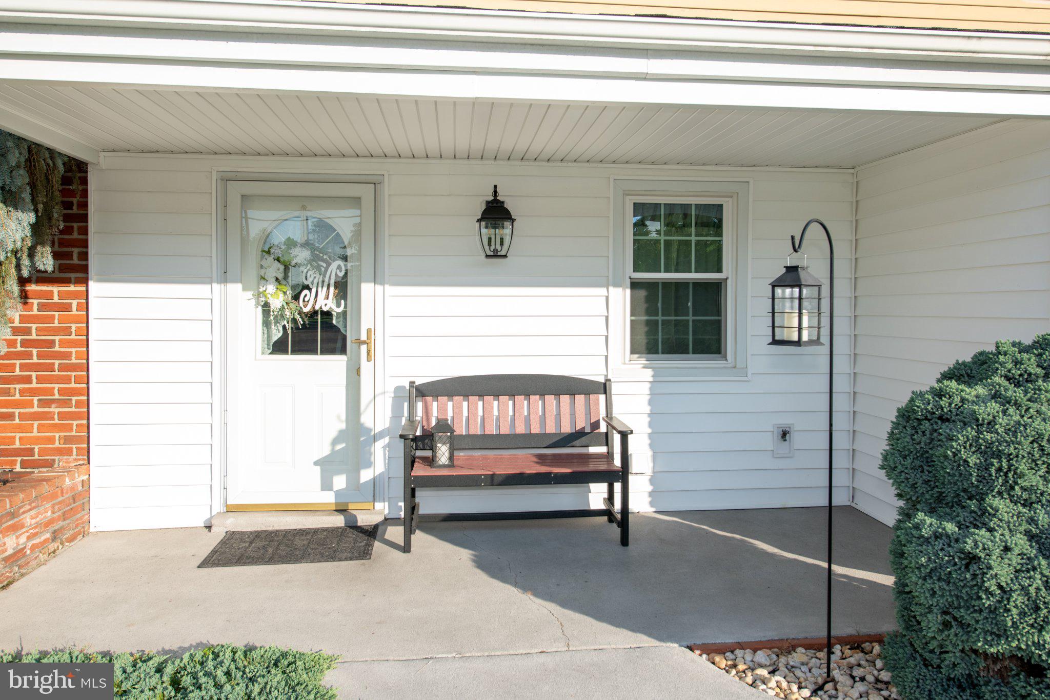 522 FAIRHILL DRIVE