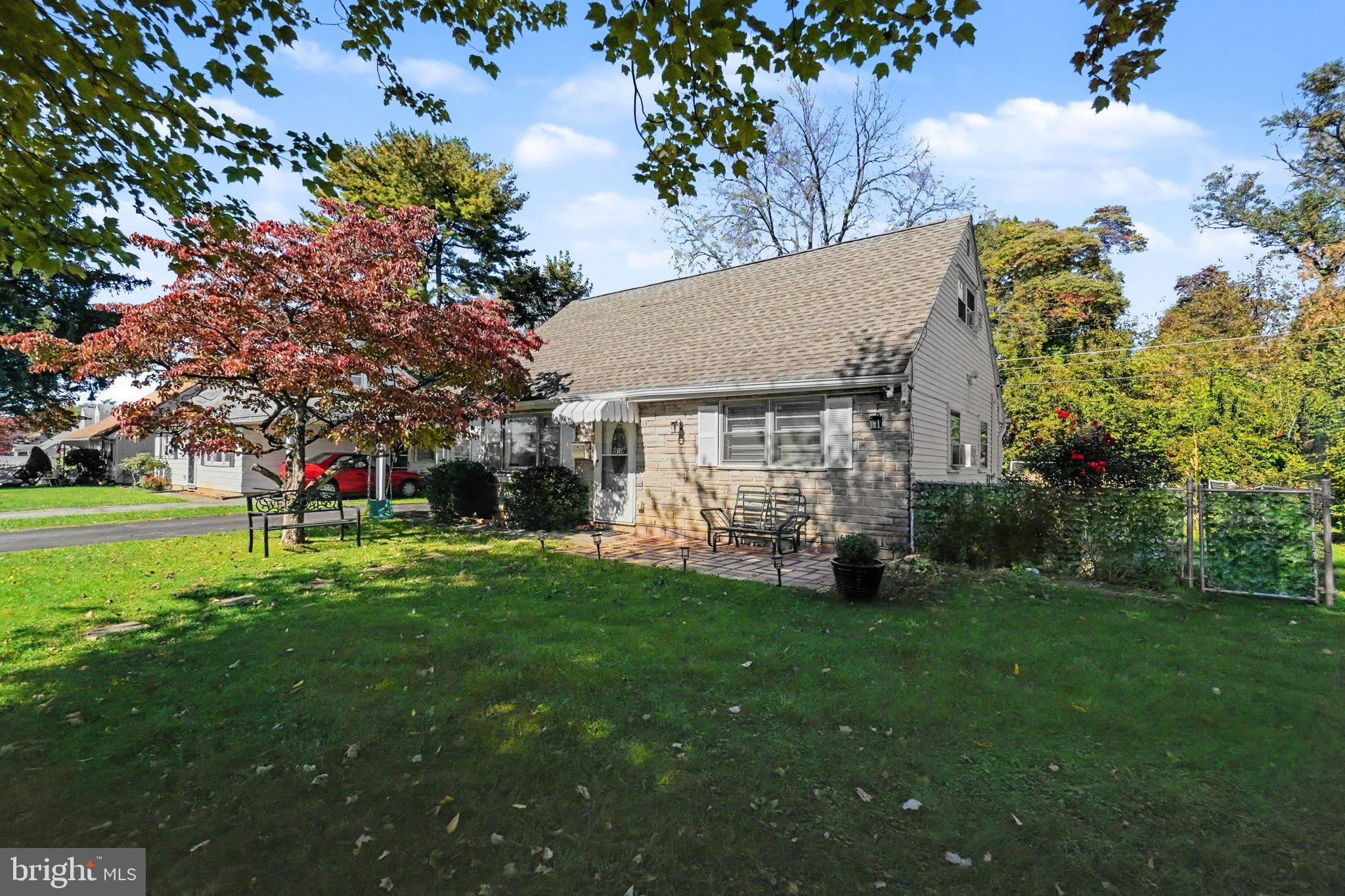 1914 RIDGELAWN AVENUE
