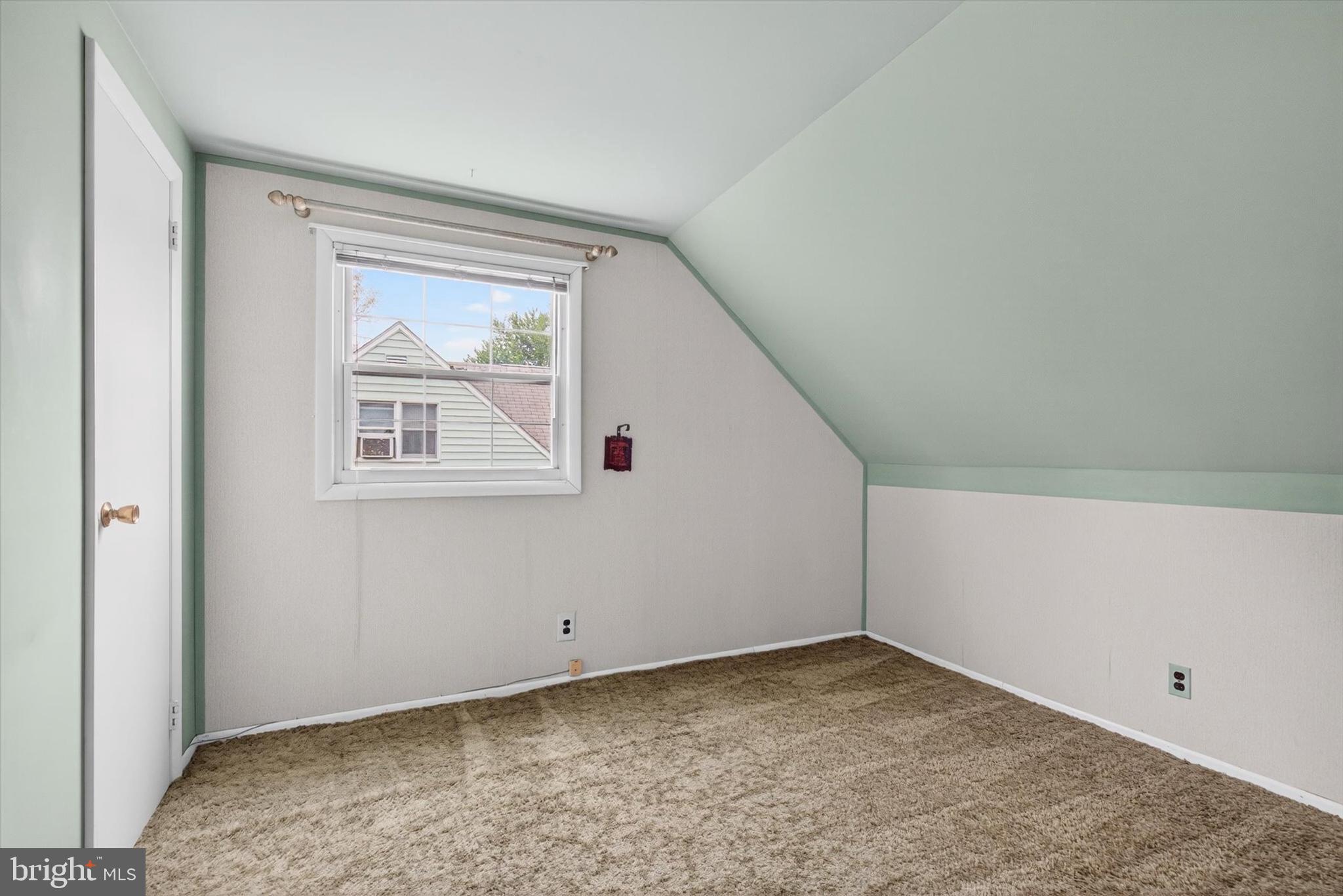 OAK HILLS - Residential