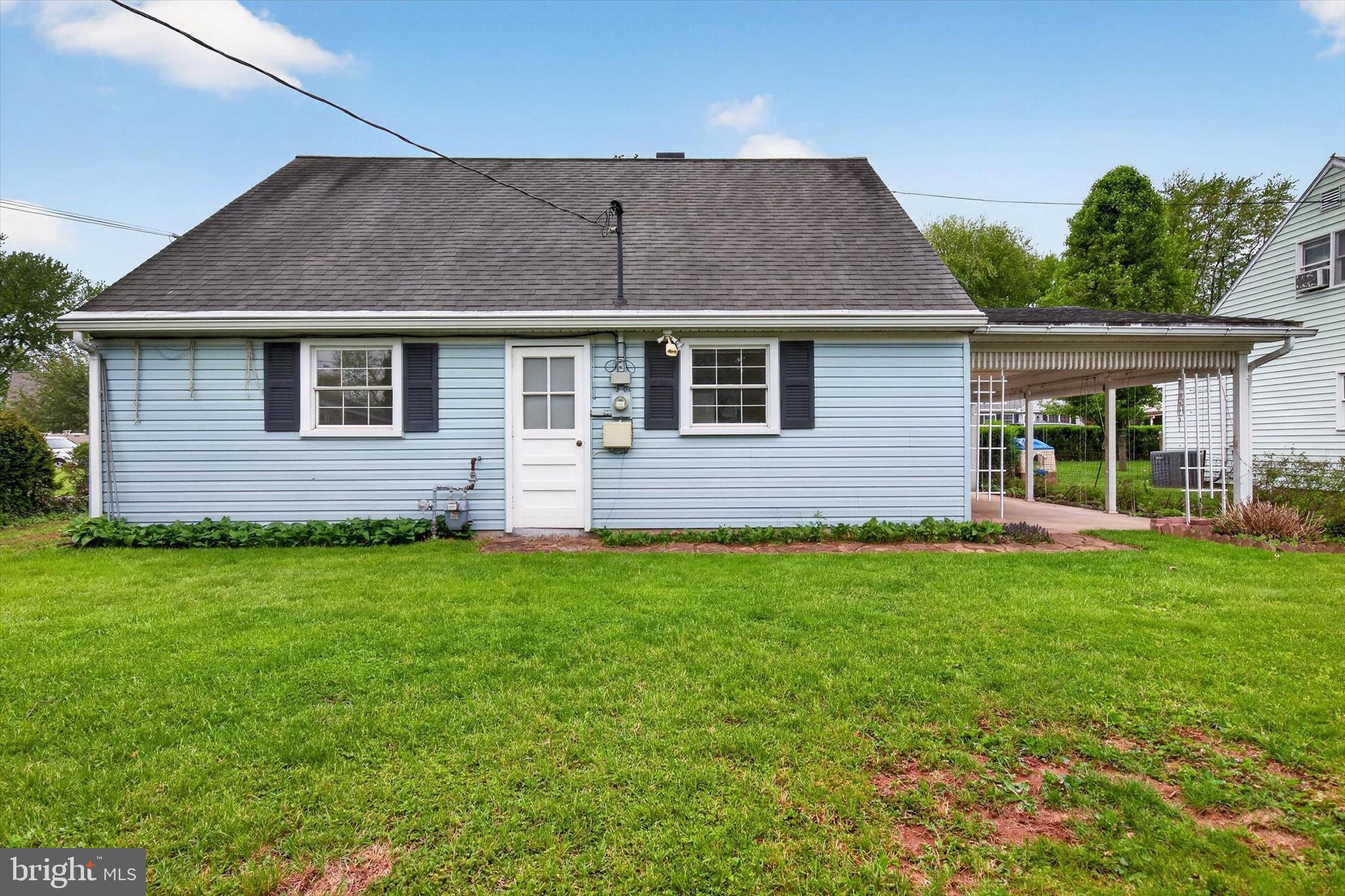 OAK HILLS - Residential