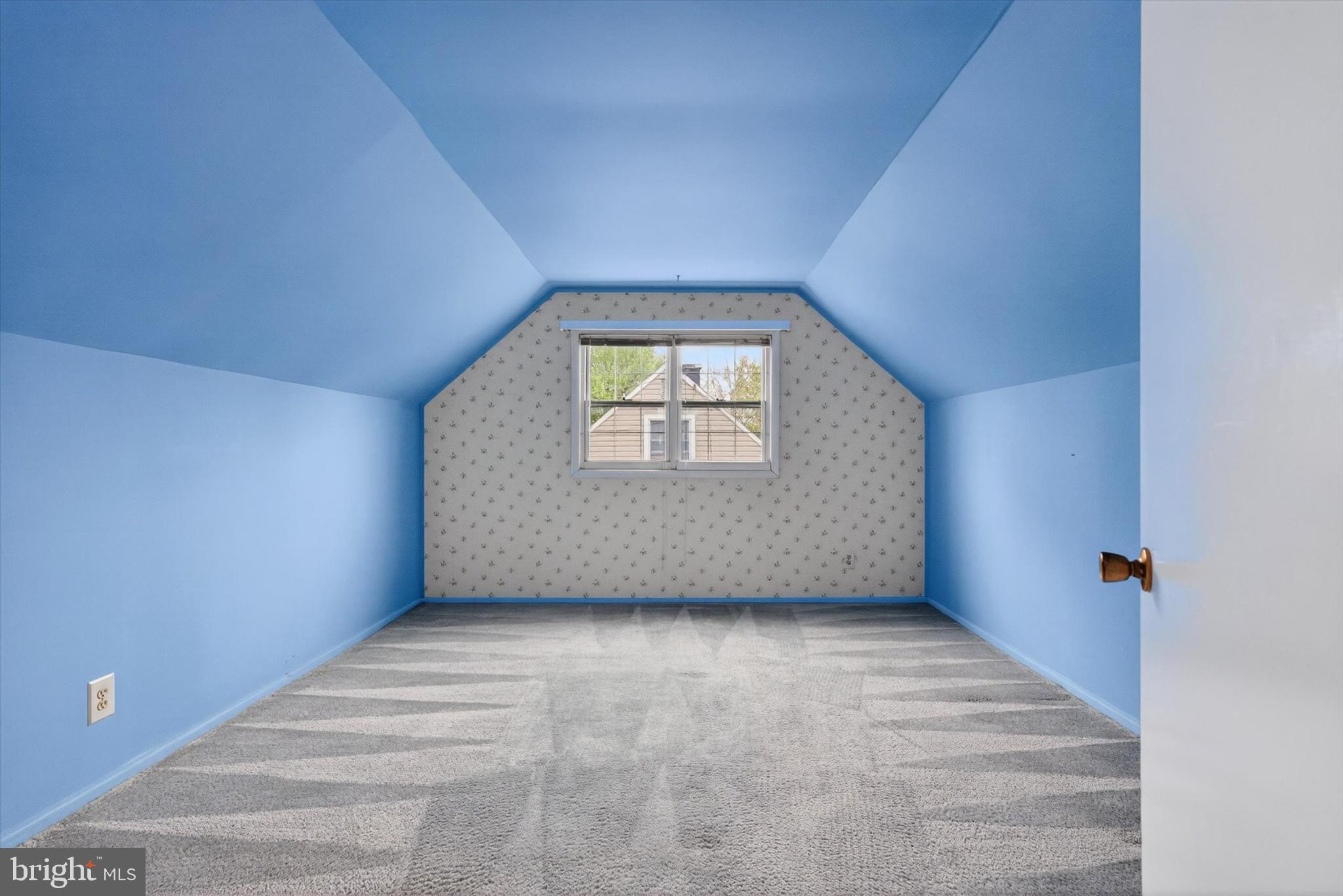 OAK HILLS - Residential