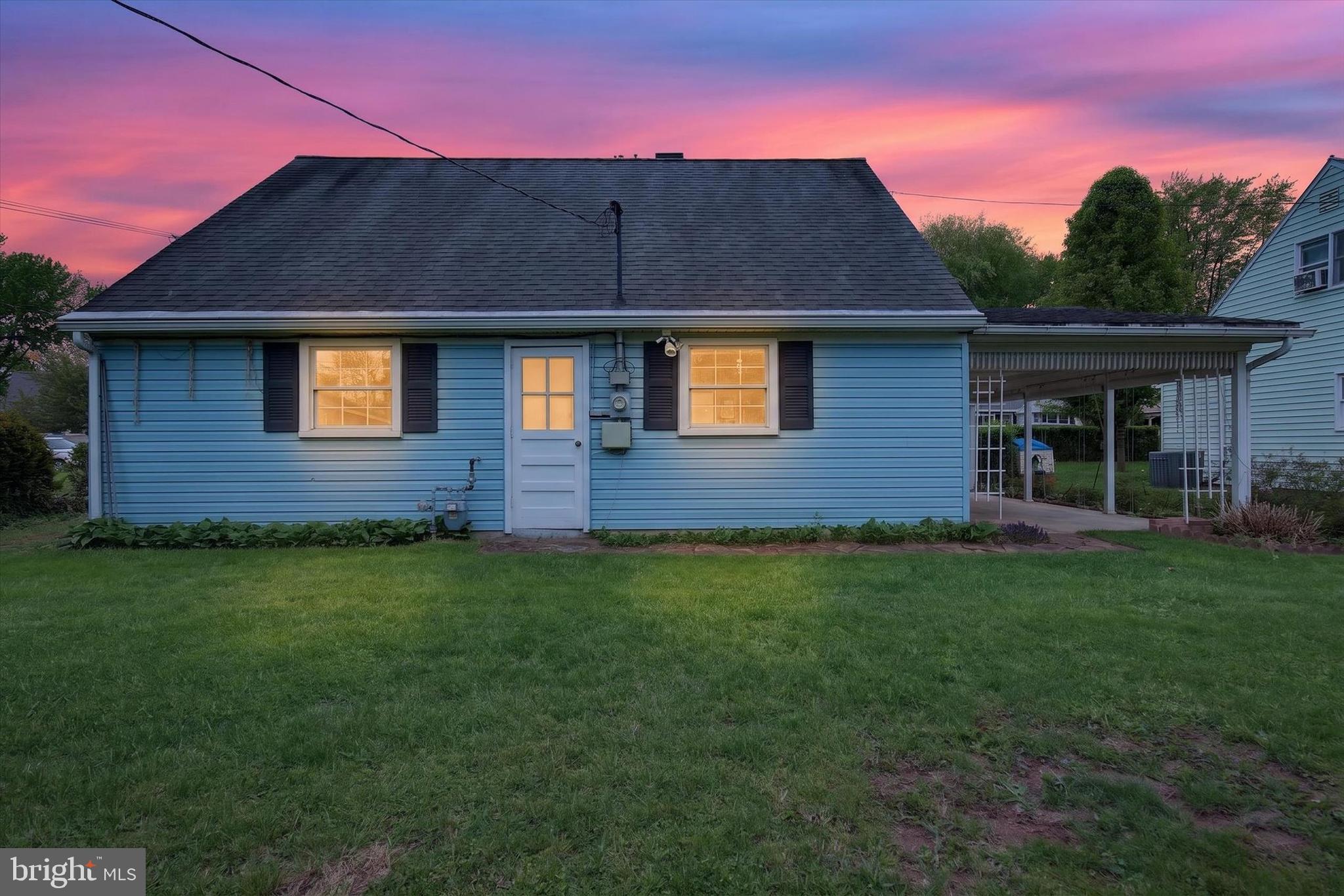 OAK HILLS - Residential