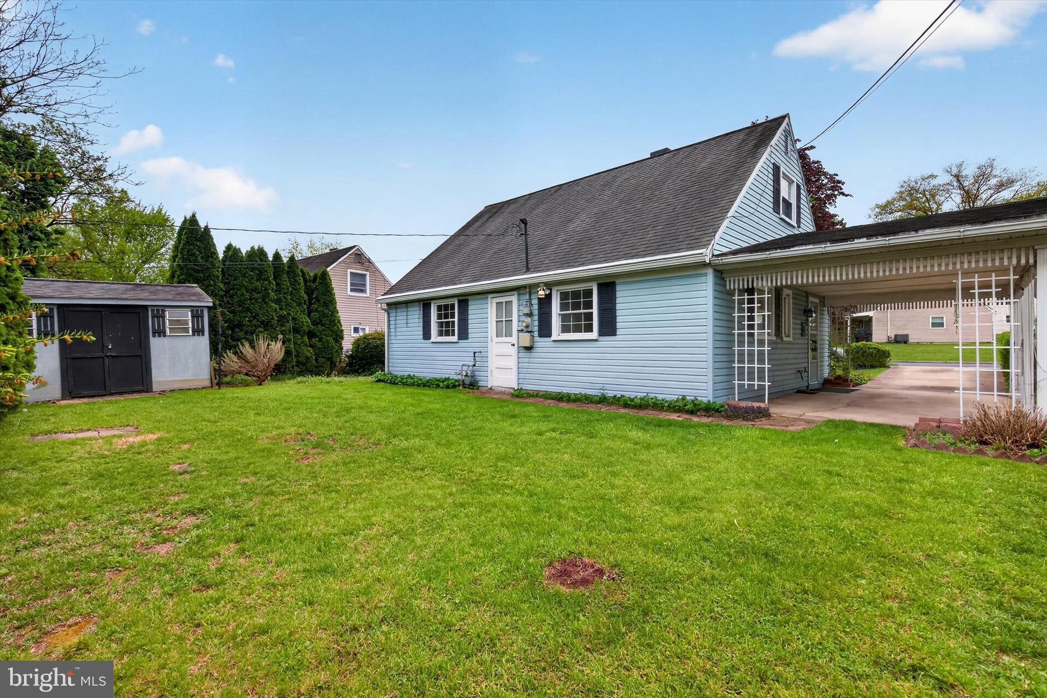 OAK HILLS - Residential