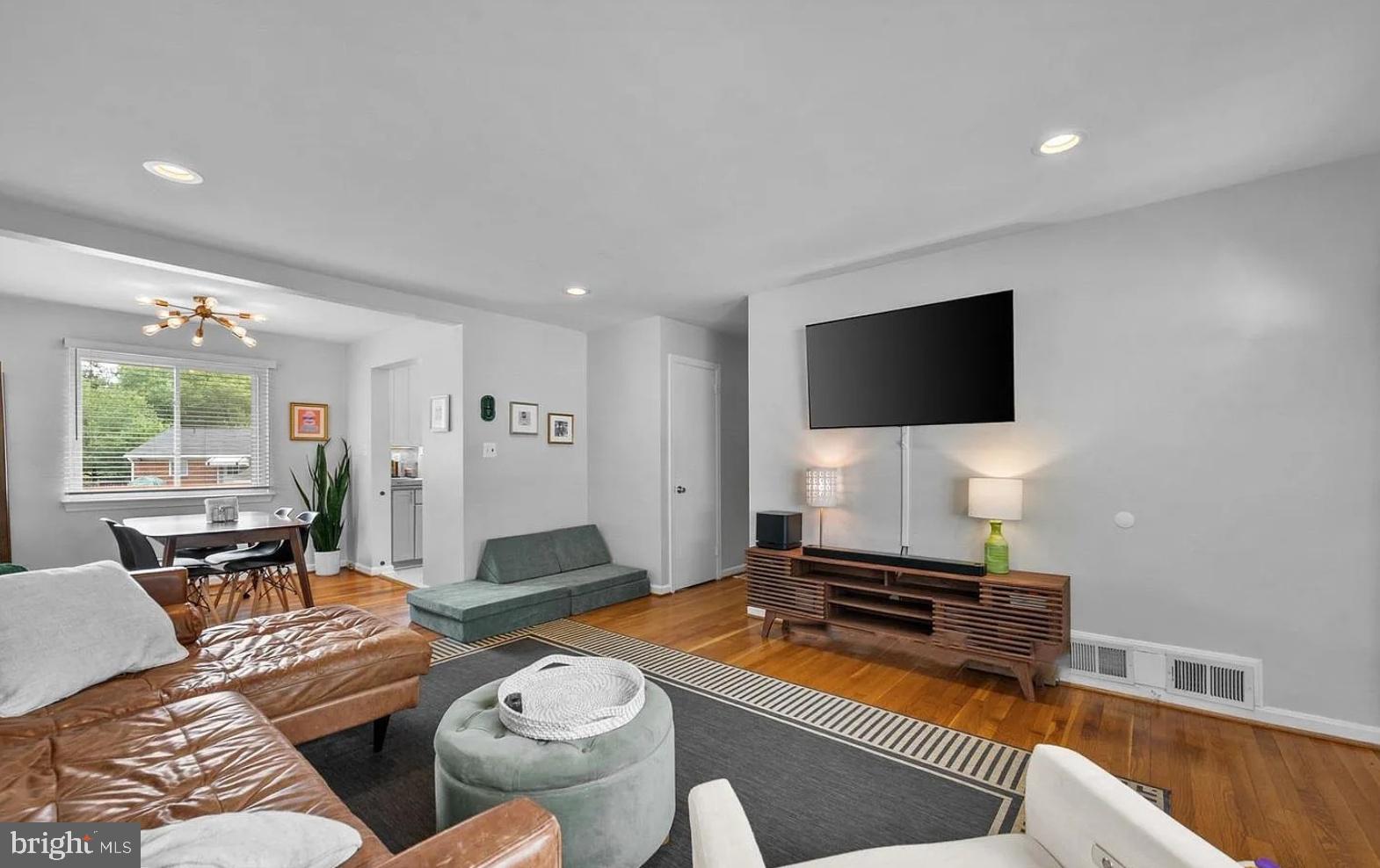 3223 HOLLY HILL DRIVE