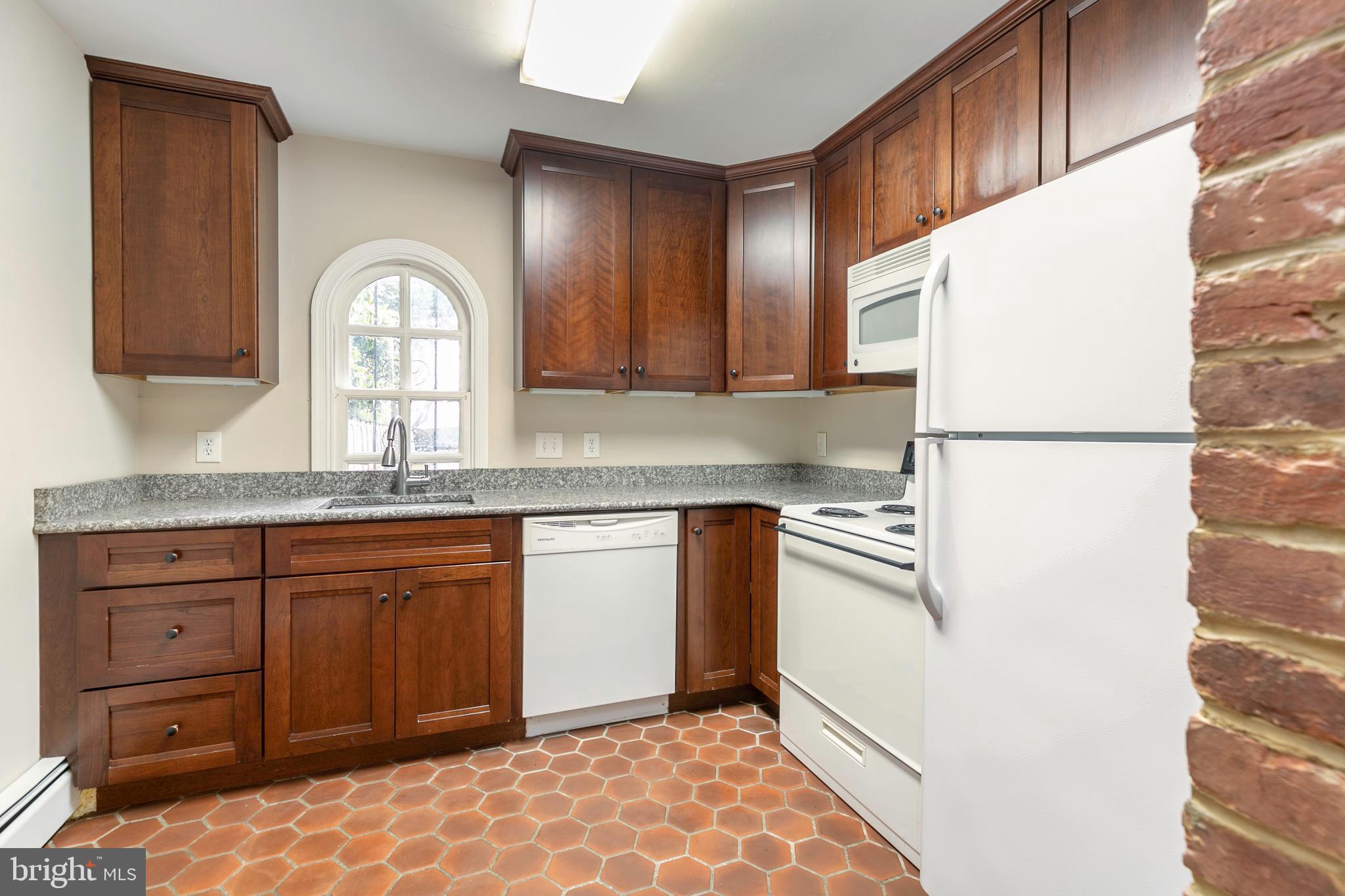 HISTORIC DISTRICT - Residential Lease