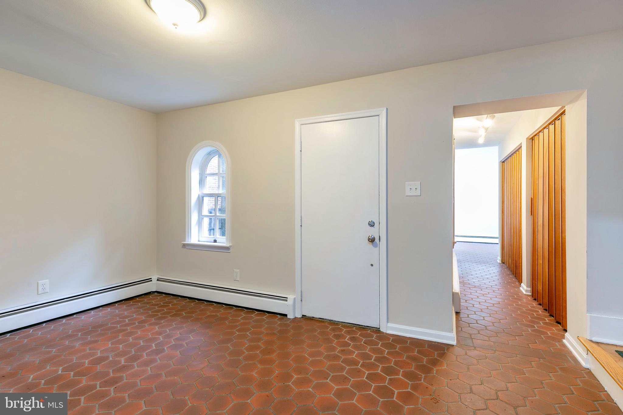 HISTORIC DISTRICT - Residential Lease