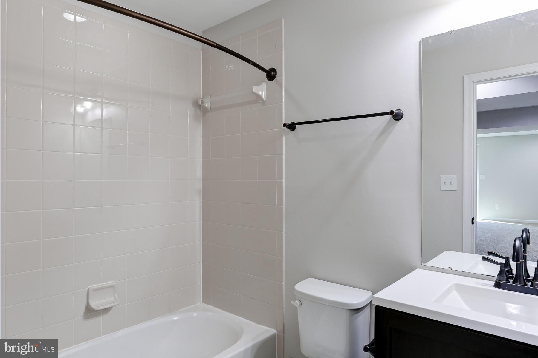 SOUTH POINTE II - Residential