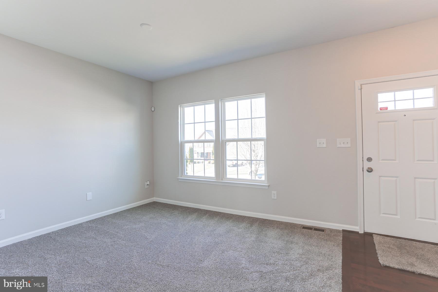 SOUTH POINTE II - Residential