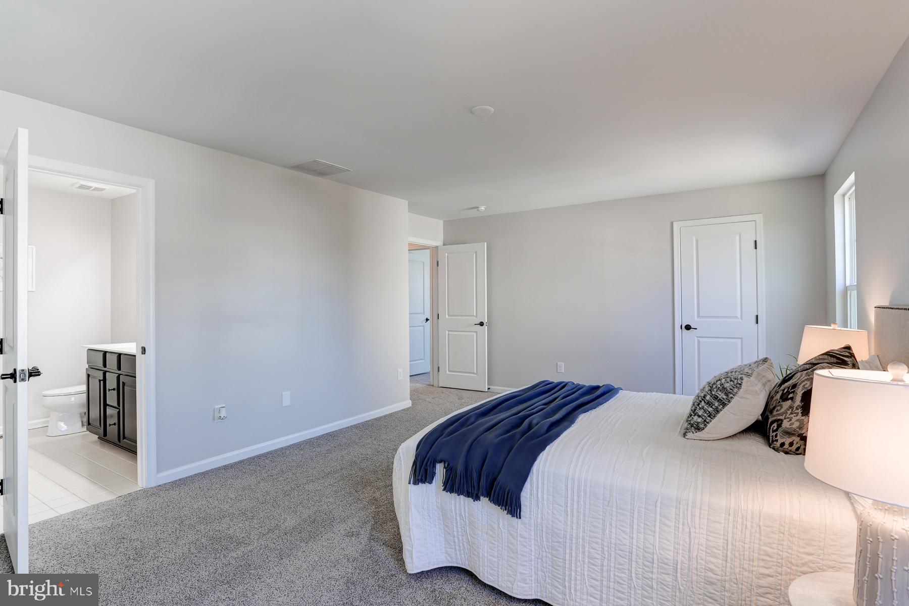 SOUTH POINTE II - Residential