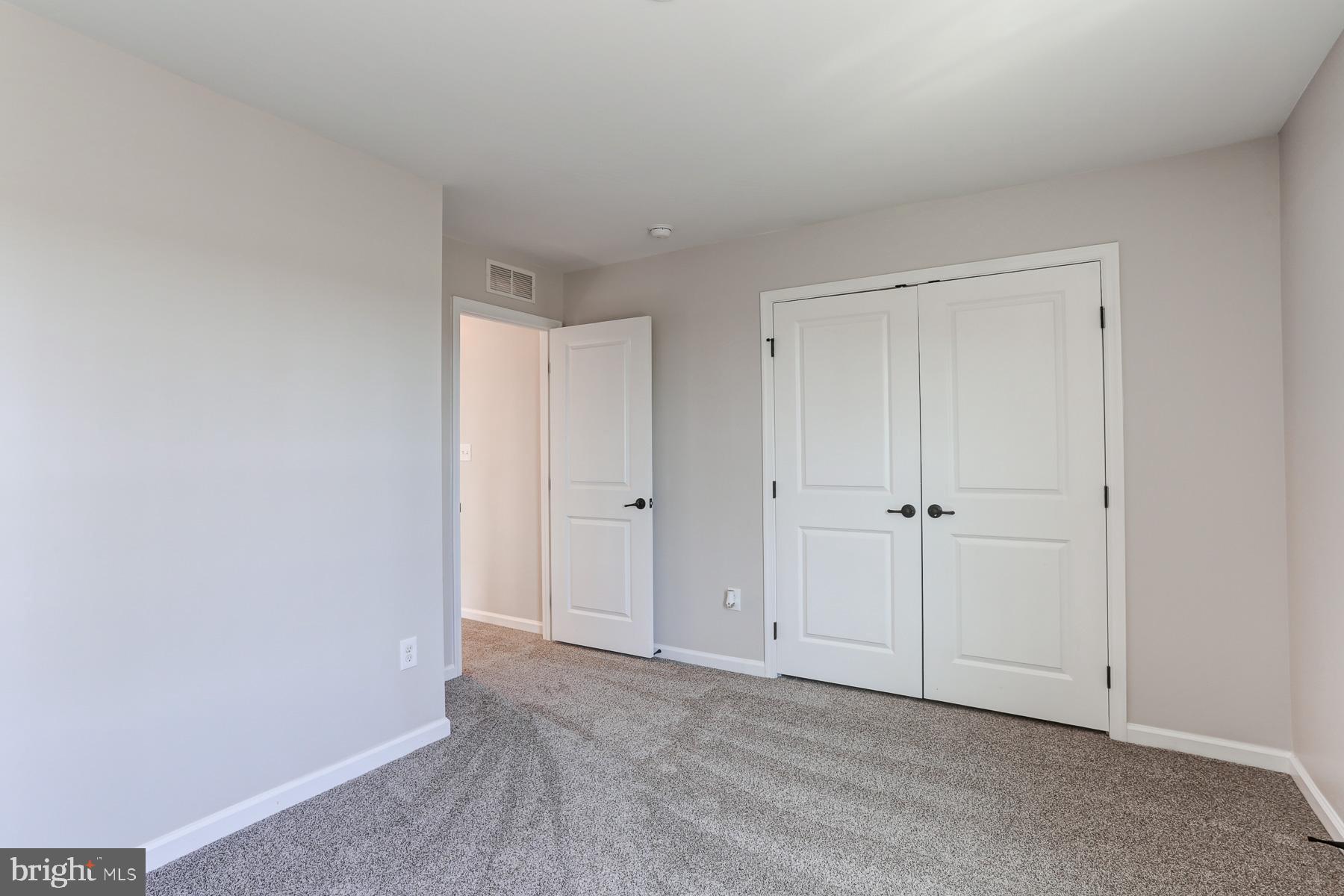 SOUTH POINTE II - Residential