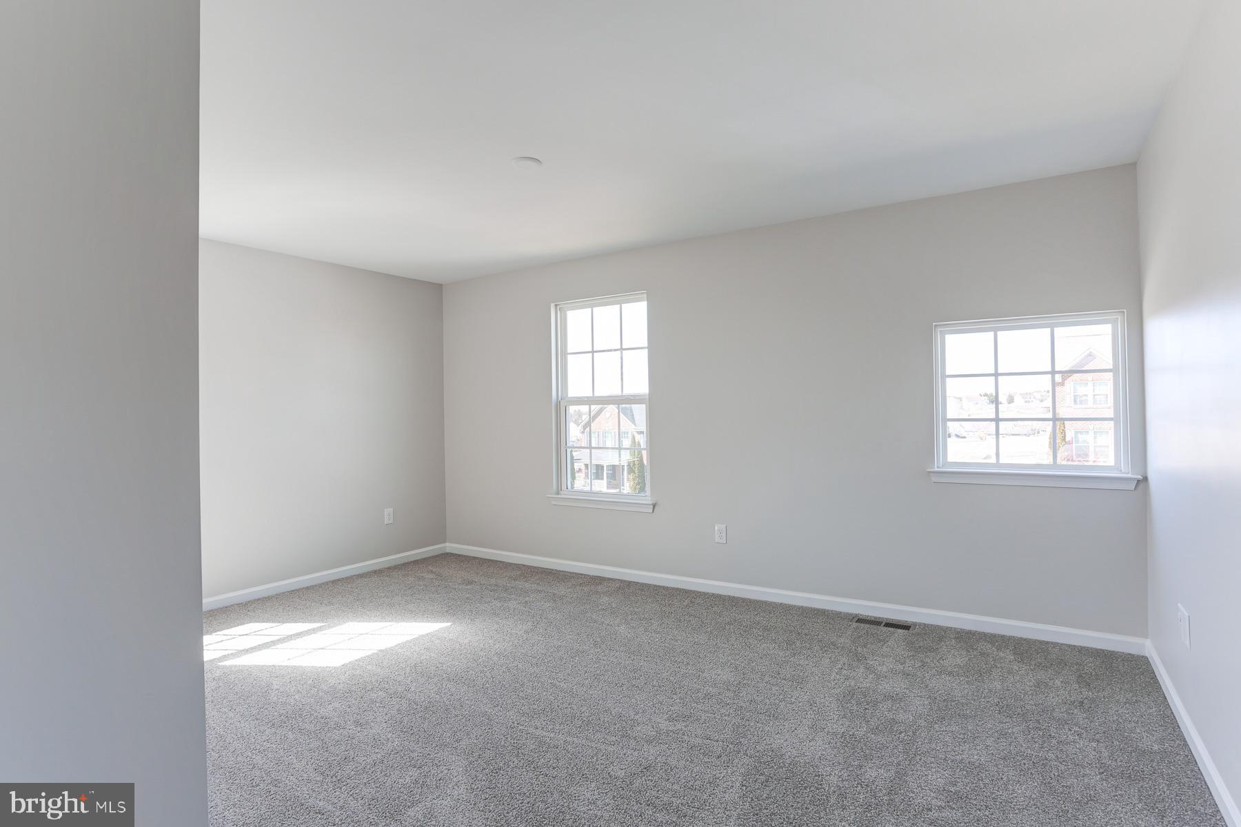 SOUTH POINTE II - Residential