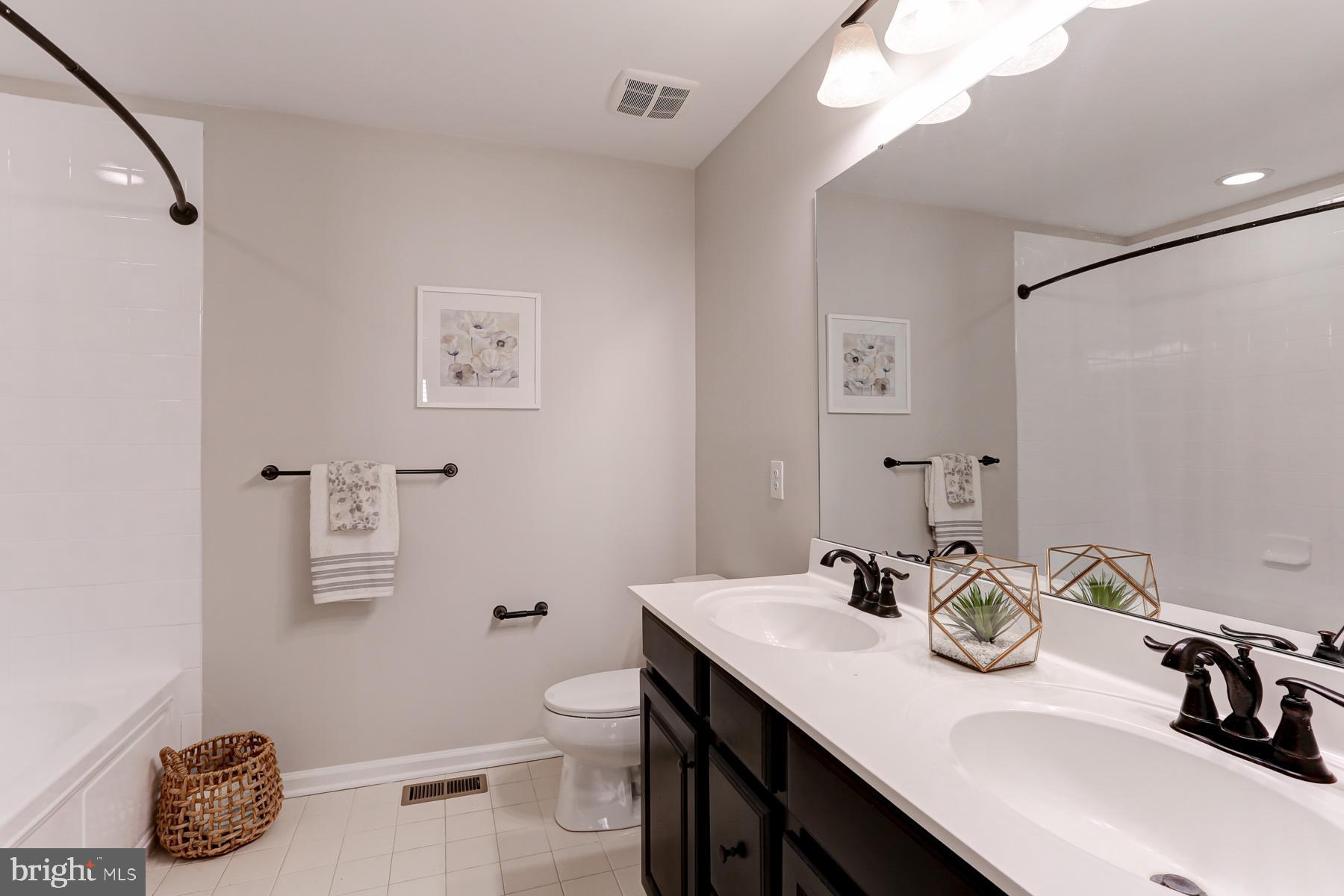 SOUTH POINTE II - Residential