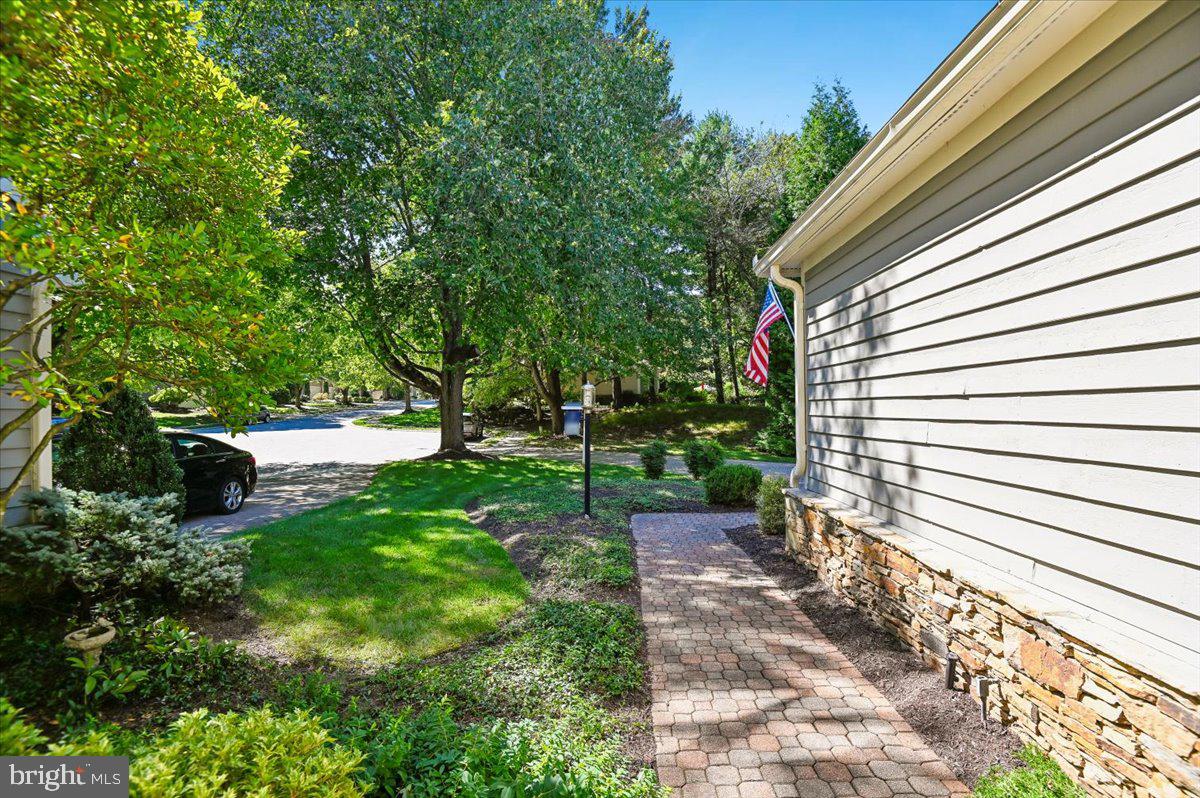 14 SPYGLASS COURT
