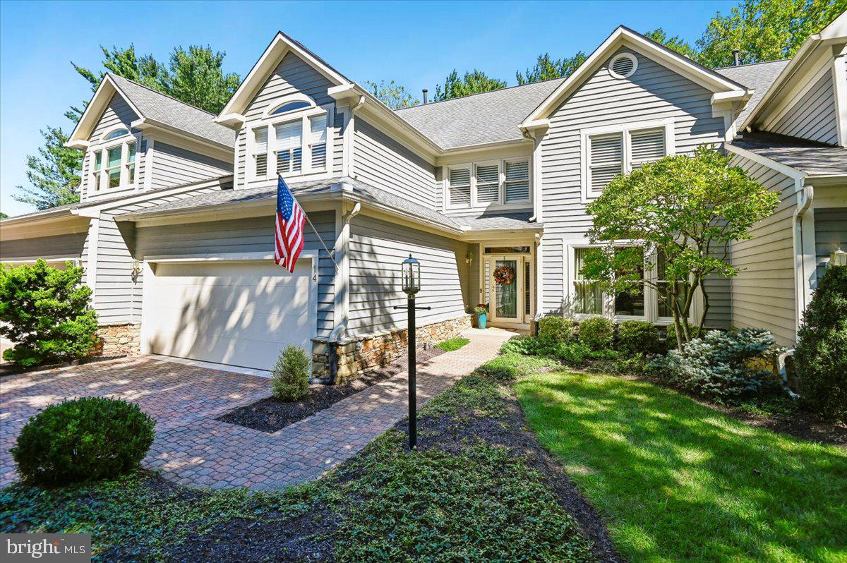 14 SPYGLASS COURT