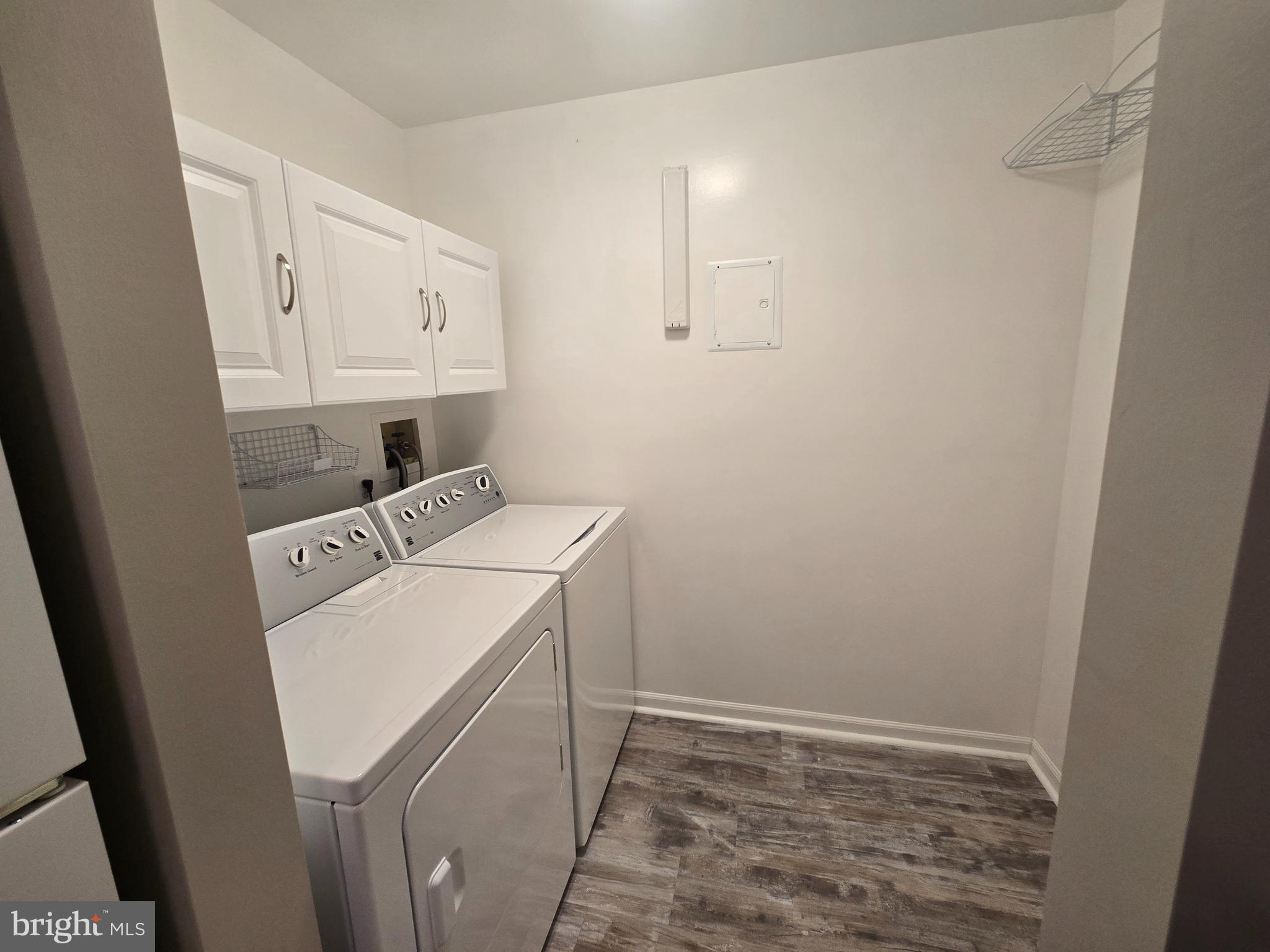 WOOD HOLLOW - Residential Lease