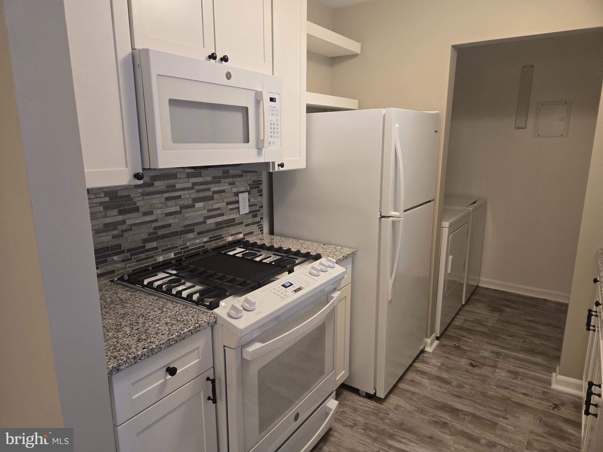 WOOD HOLLOW - Residential Lease