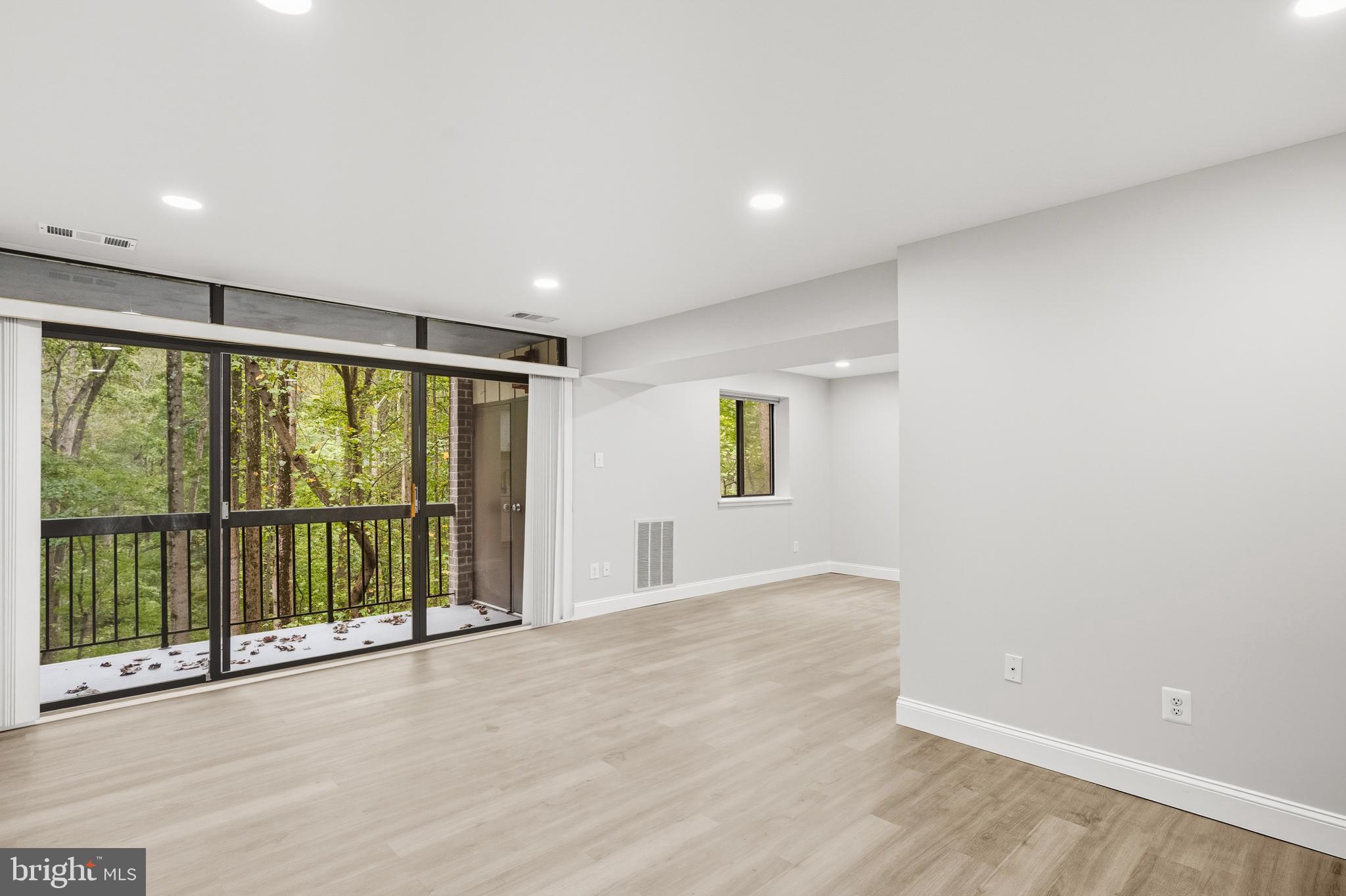 1664 PARKCREST CIRCLE 201