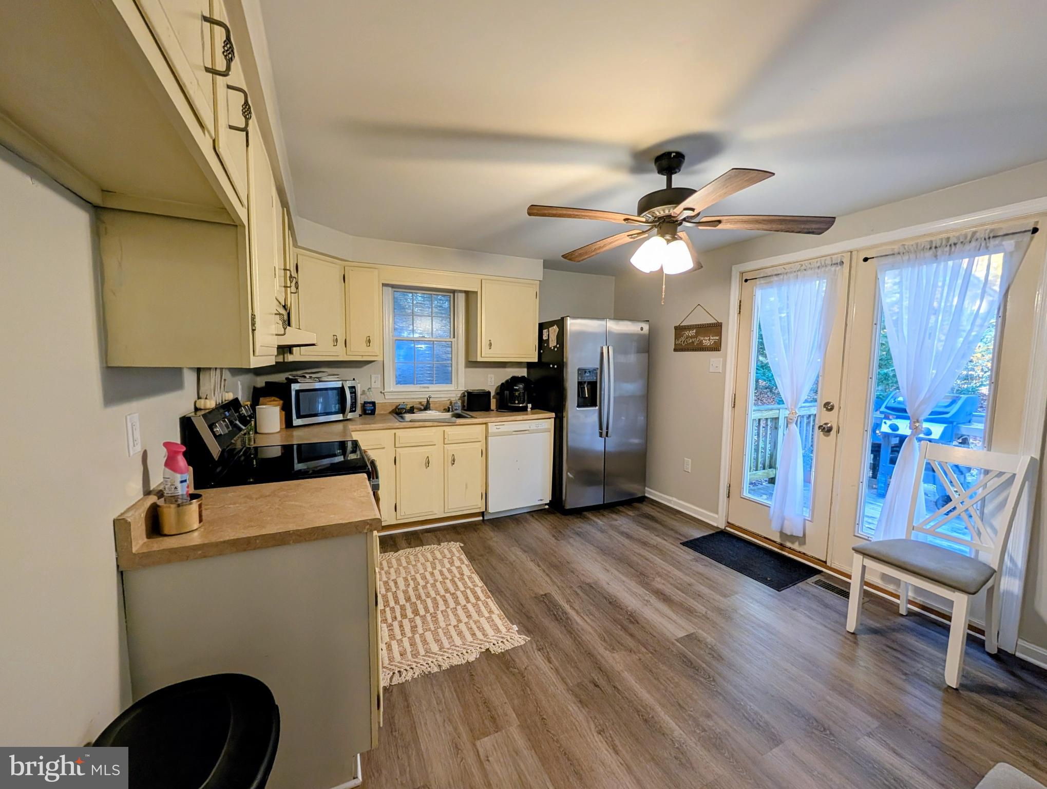 CHESAPEAKE COVE ESTATES - Residential