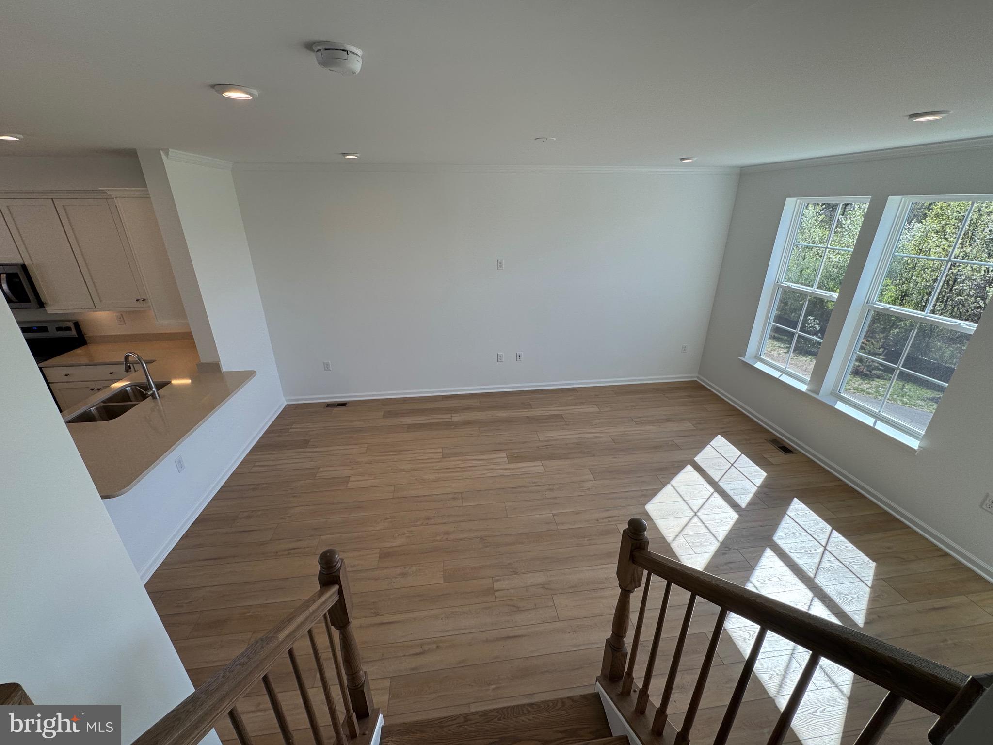 LOFTS AT CREEKSIDE - Residential Lease