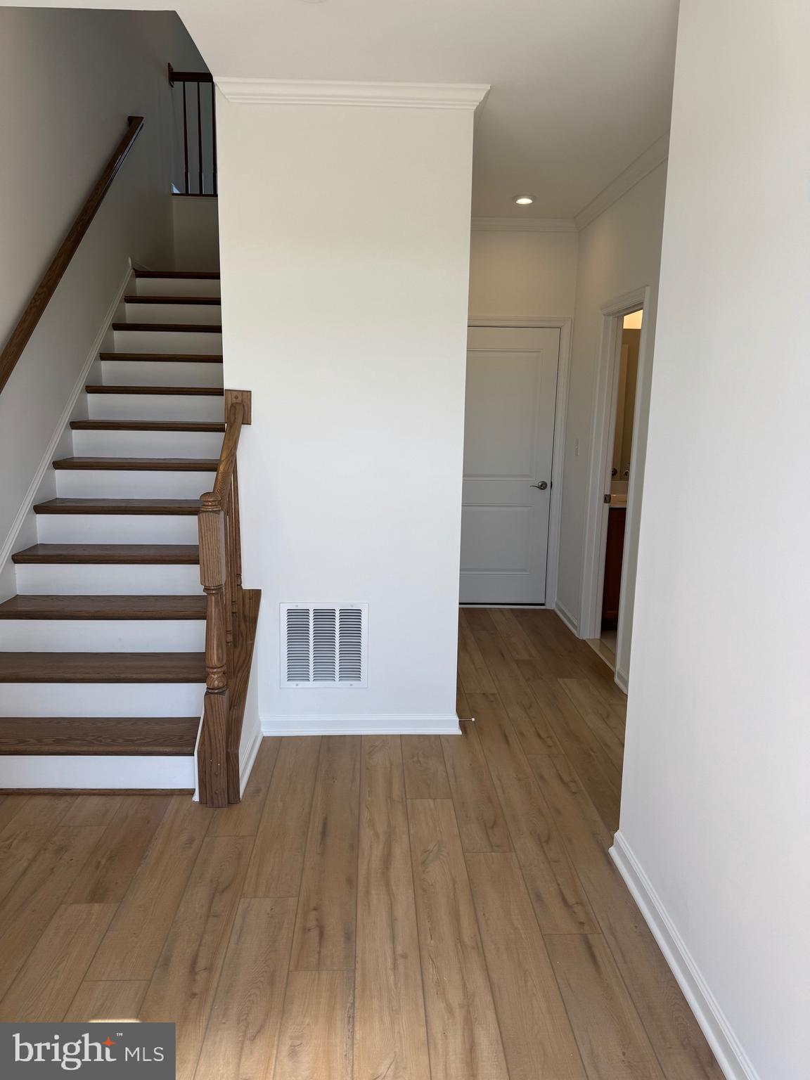 LOFTS AT CREEKSIDE - Residential Lease