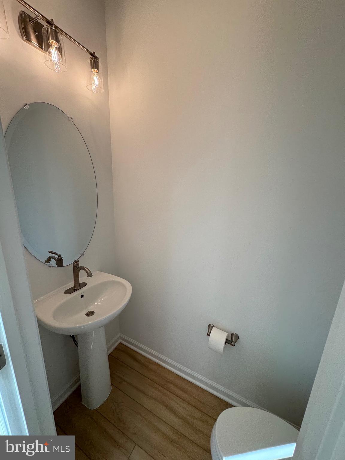 LOFTS AT CREEKSIDE - Residential Lease