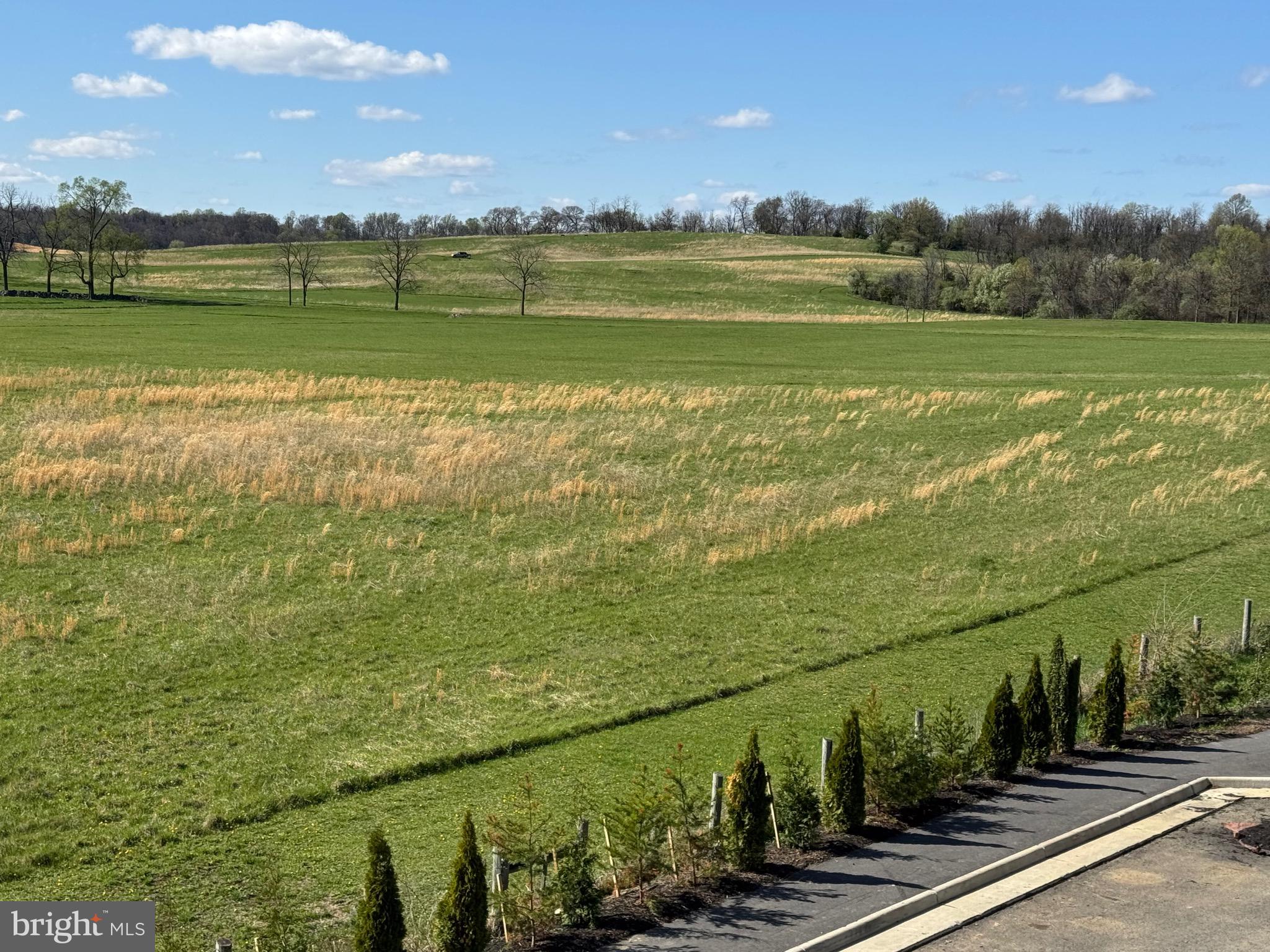 LOFTS AT CREEKSIDE - Residential Lease