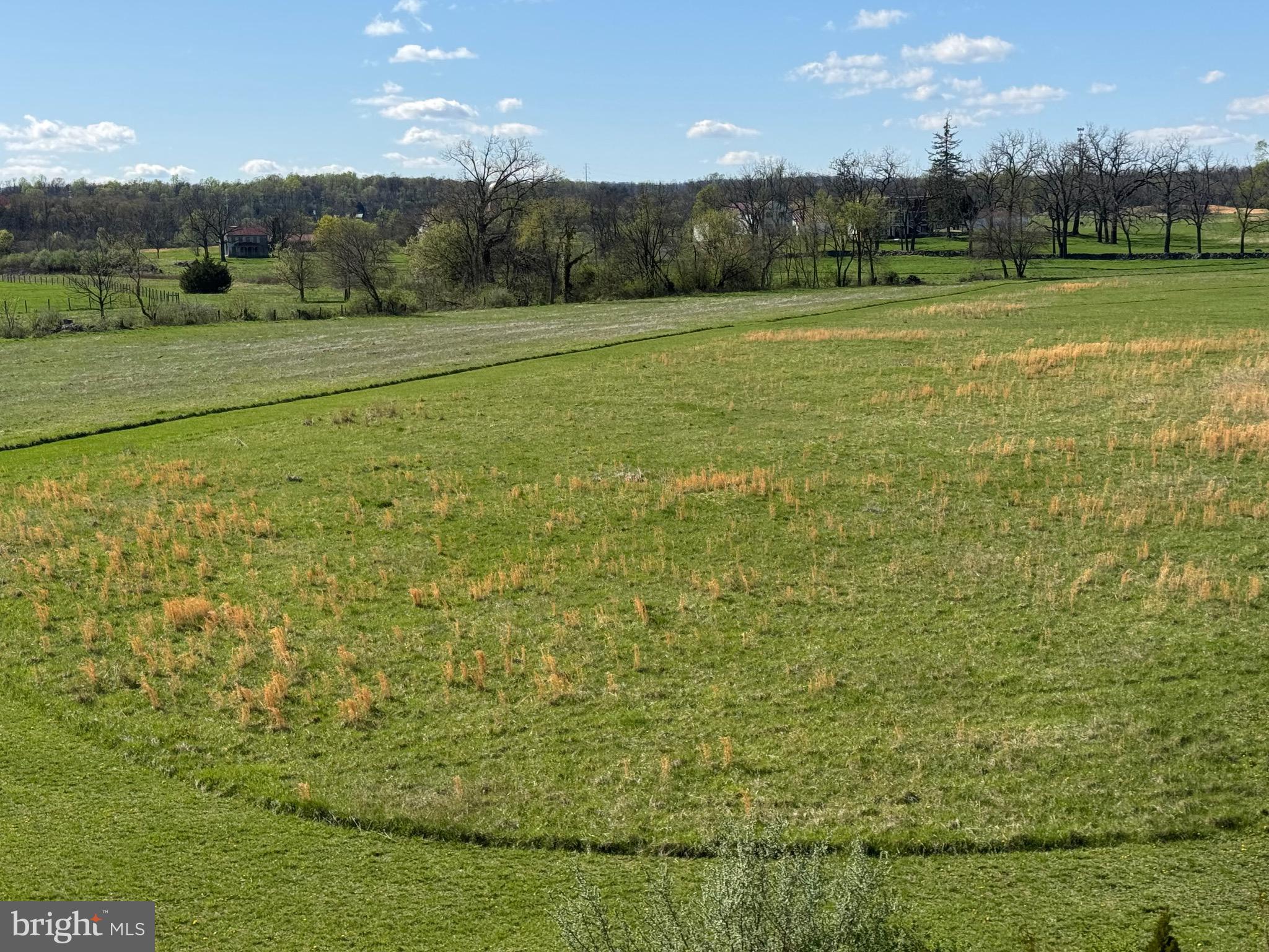 LOFTS AT CREEKSIDE - Residential Lease