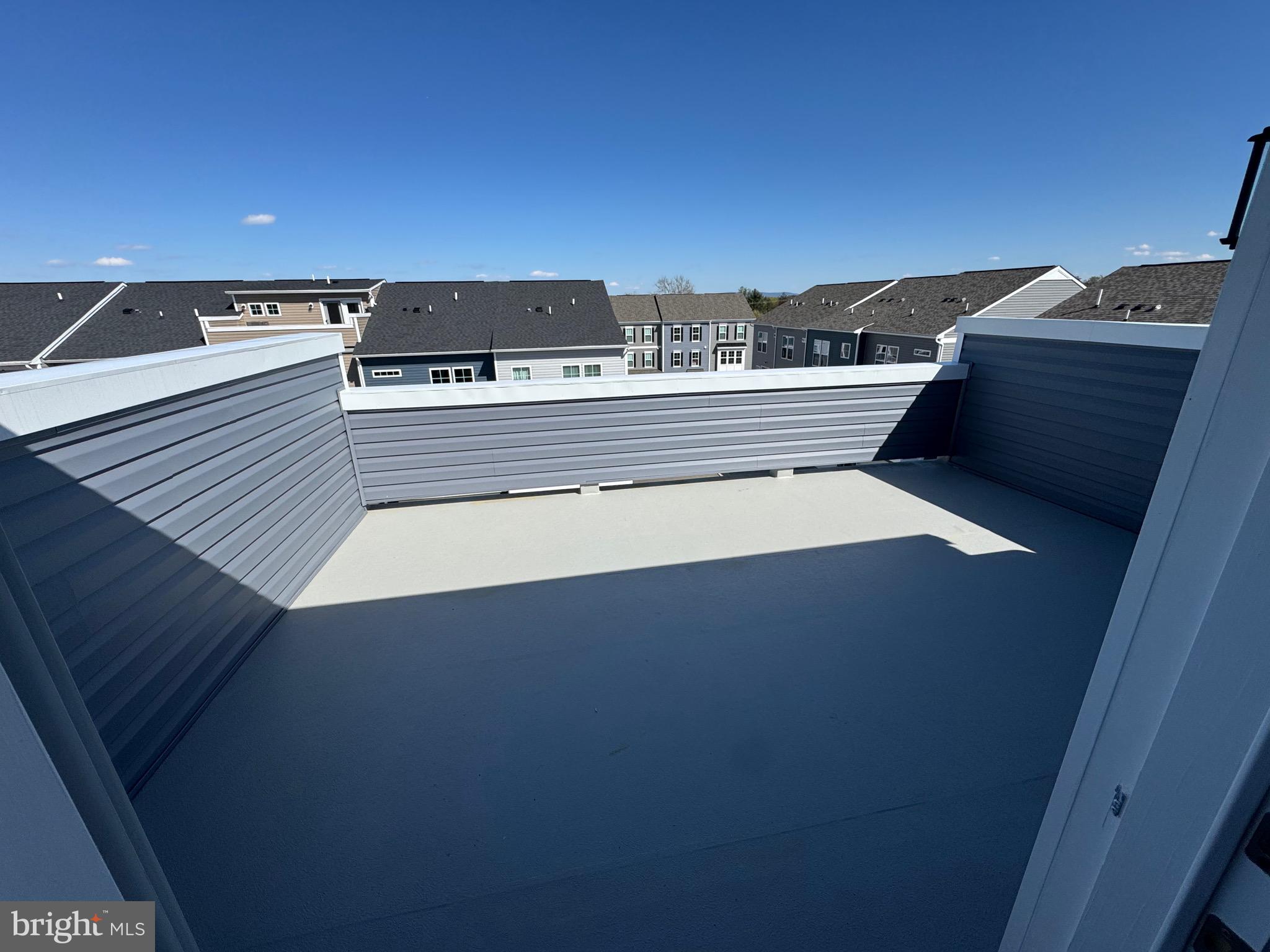 LOFTS AT CREEKSIDE - Residential Lease