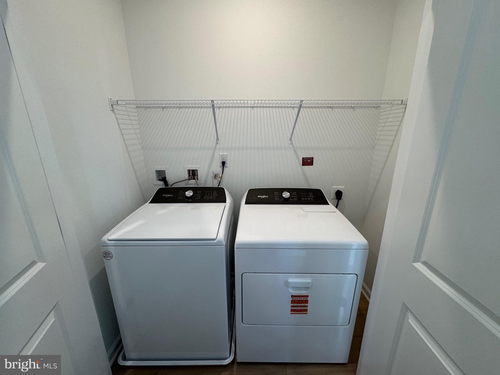 LOFTS AT CREEKSIDE - Residential Lease