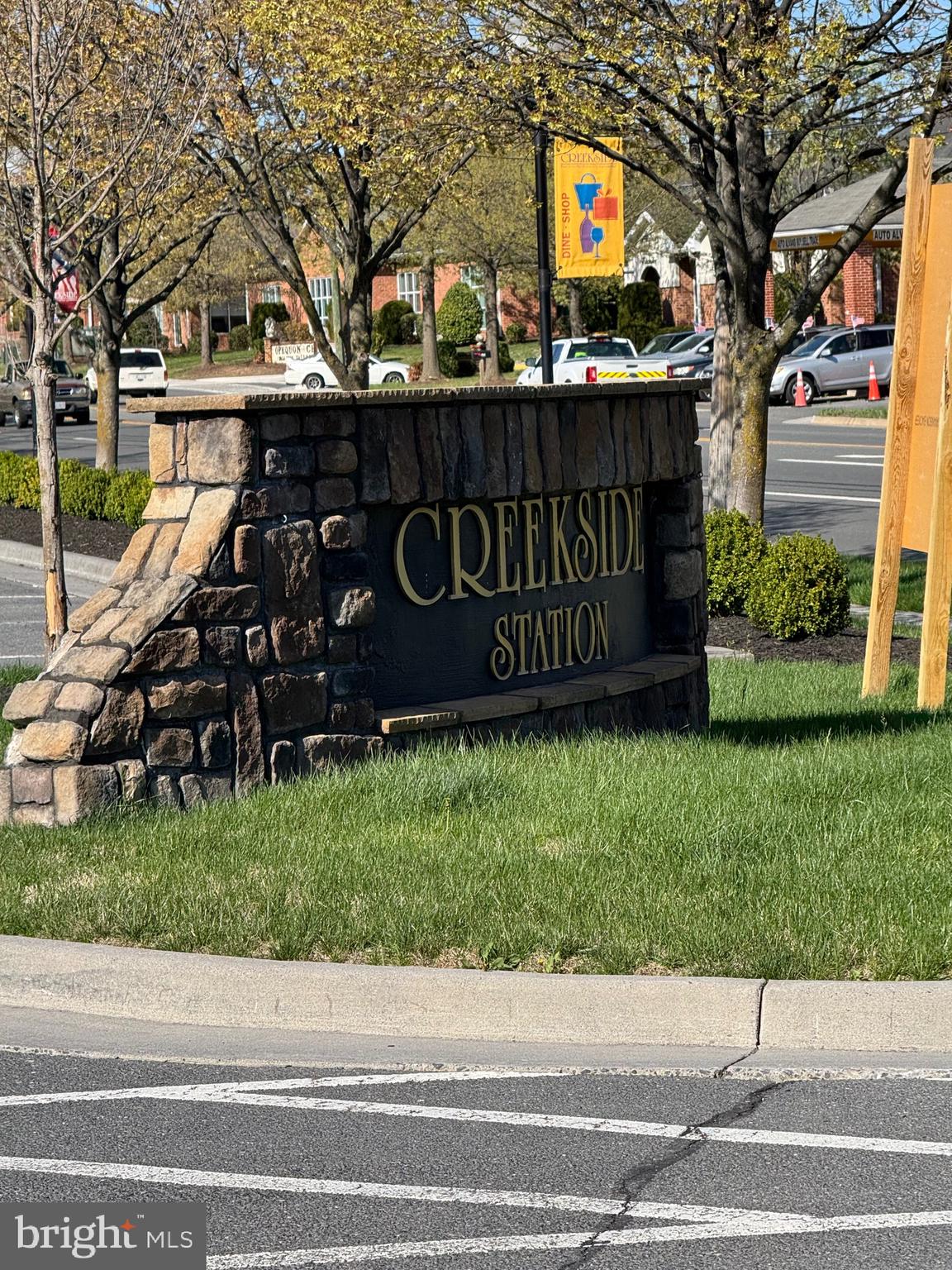 LOFTS AT CREEKSIDE - Residential Lease