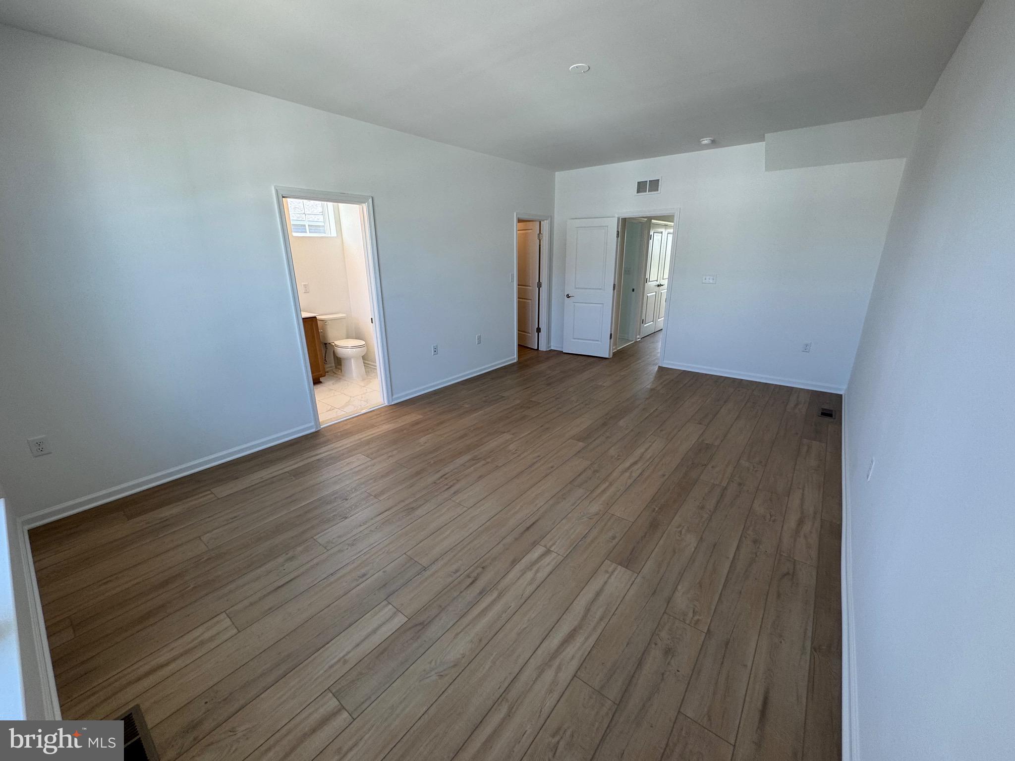 LOFTS AT CREEKSIDE - Residential Lease