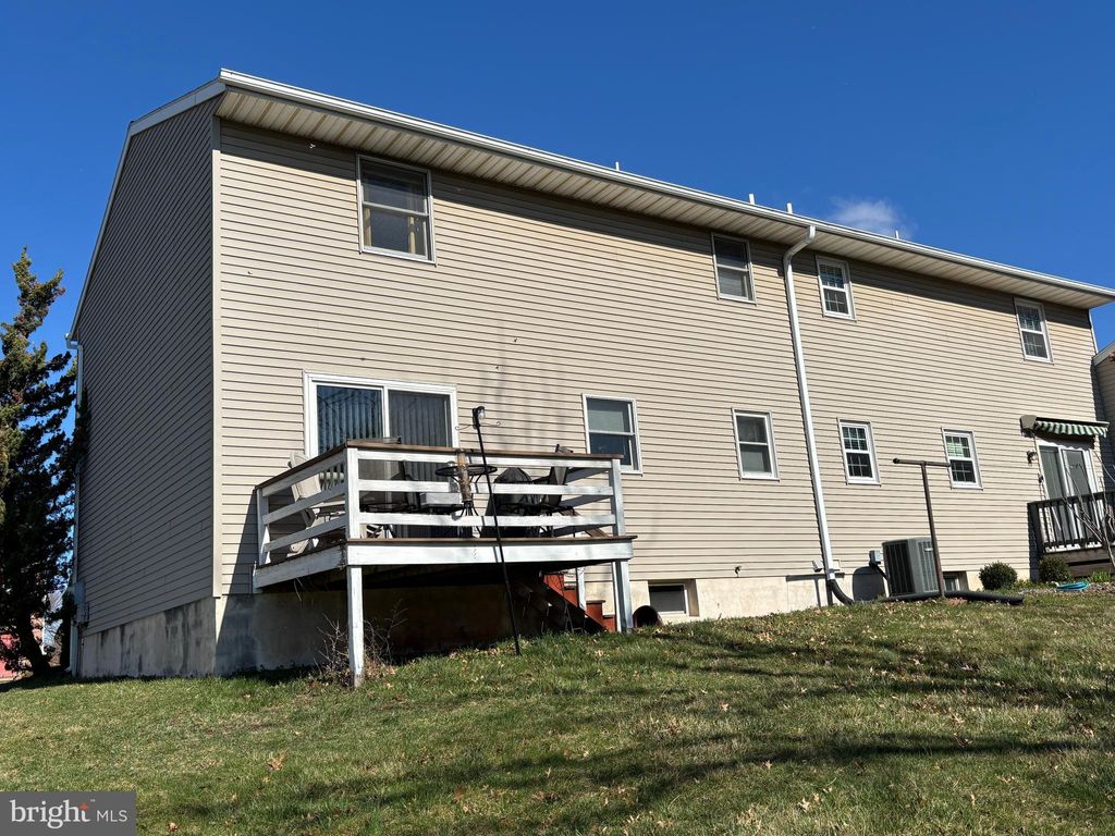 Photo of 160 Tom Avenue, EPHRATA, PA 17522 (MLS # PALA2069612)