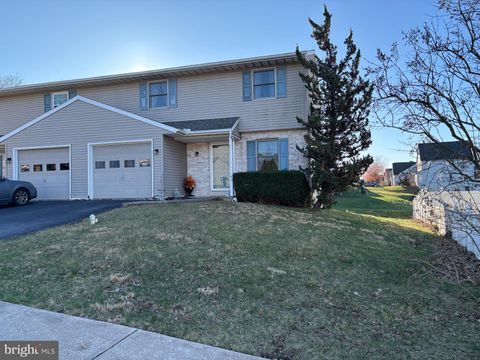 Photo of 160 Tom Avenue, EPHRATA, PA 17522 (MLS # PALA2069612)
