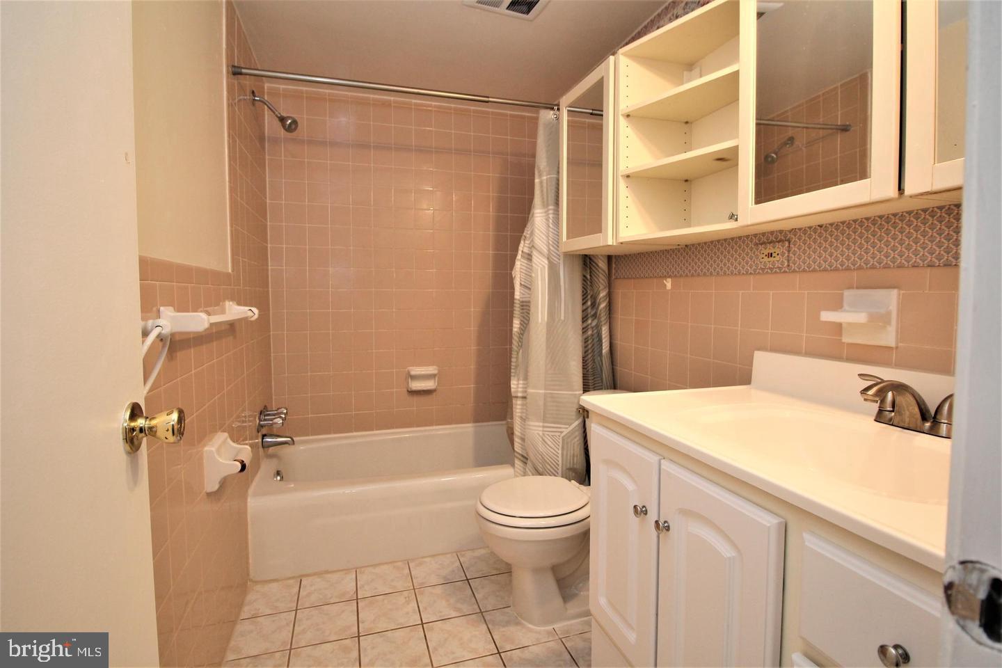 WESTCHESTER PARK - Residential Lease